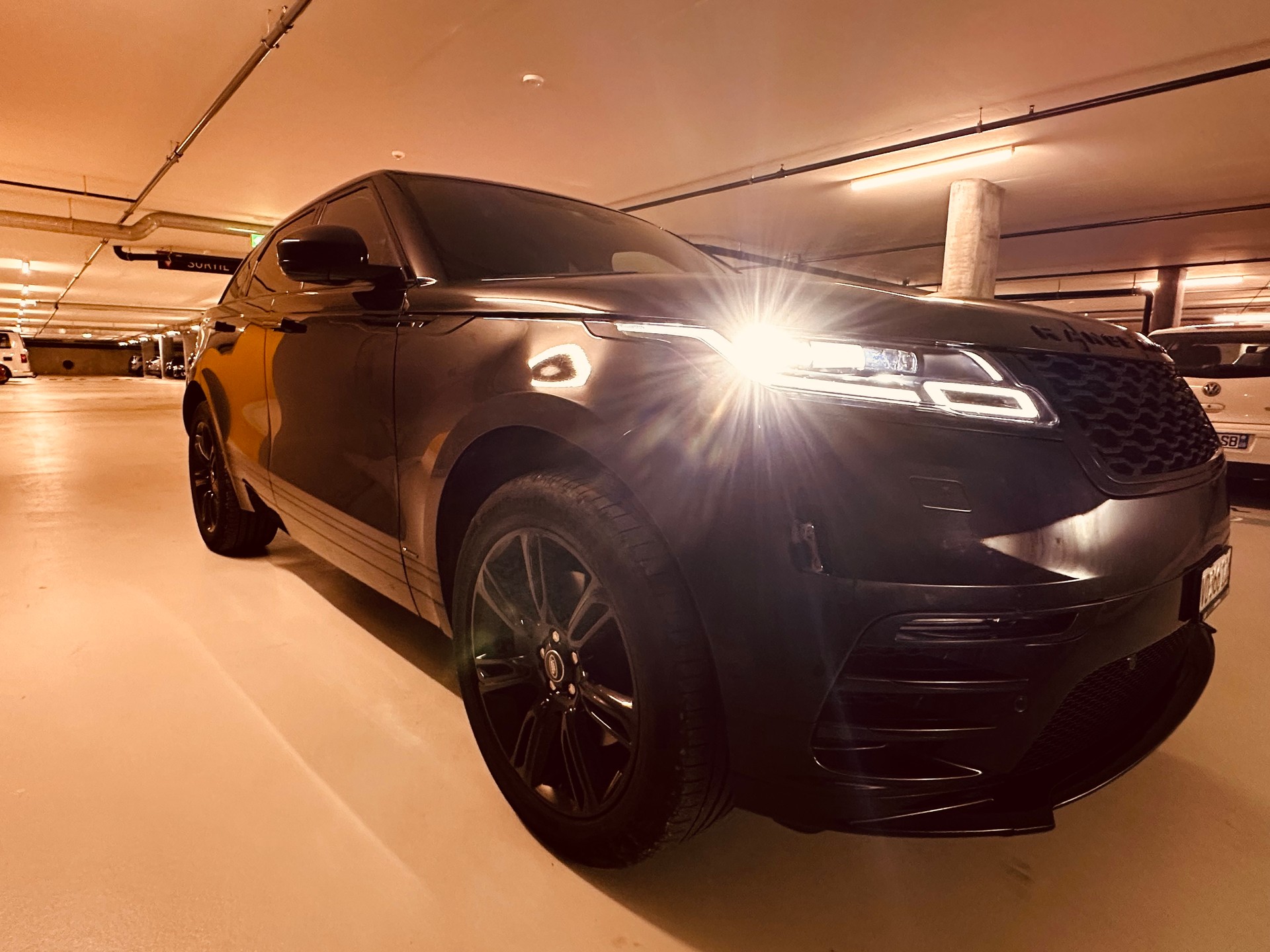 LAND ROVER 2.0 T Edition-image-9