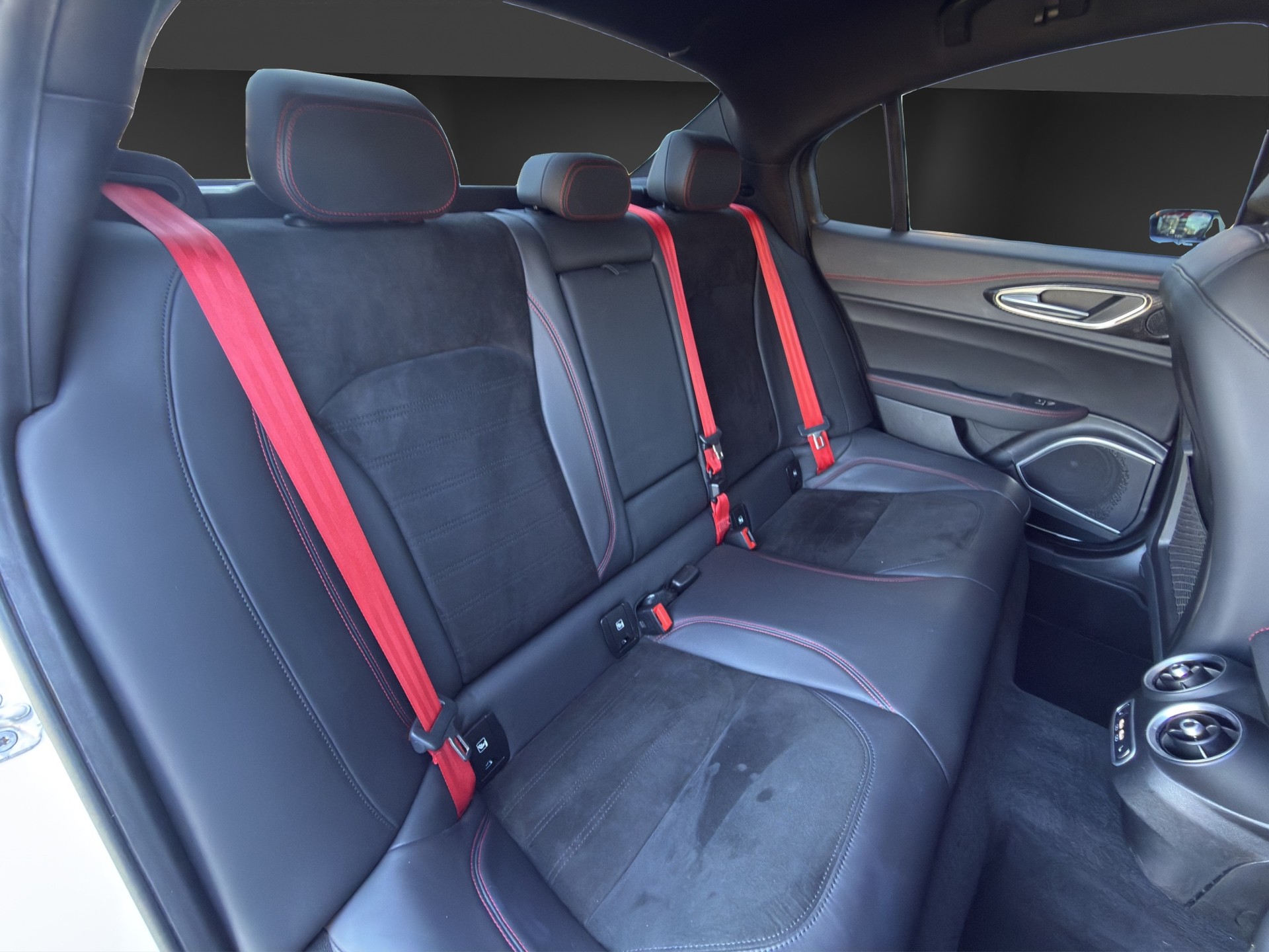 ALFA ROMEO Giulia 2.9 V6 Quadrifoglio Automatic-image-17