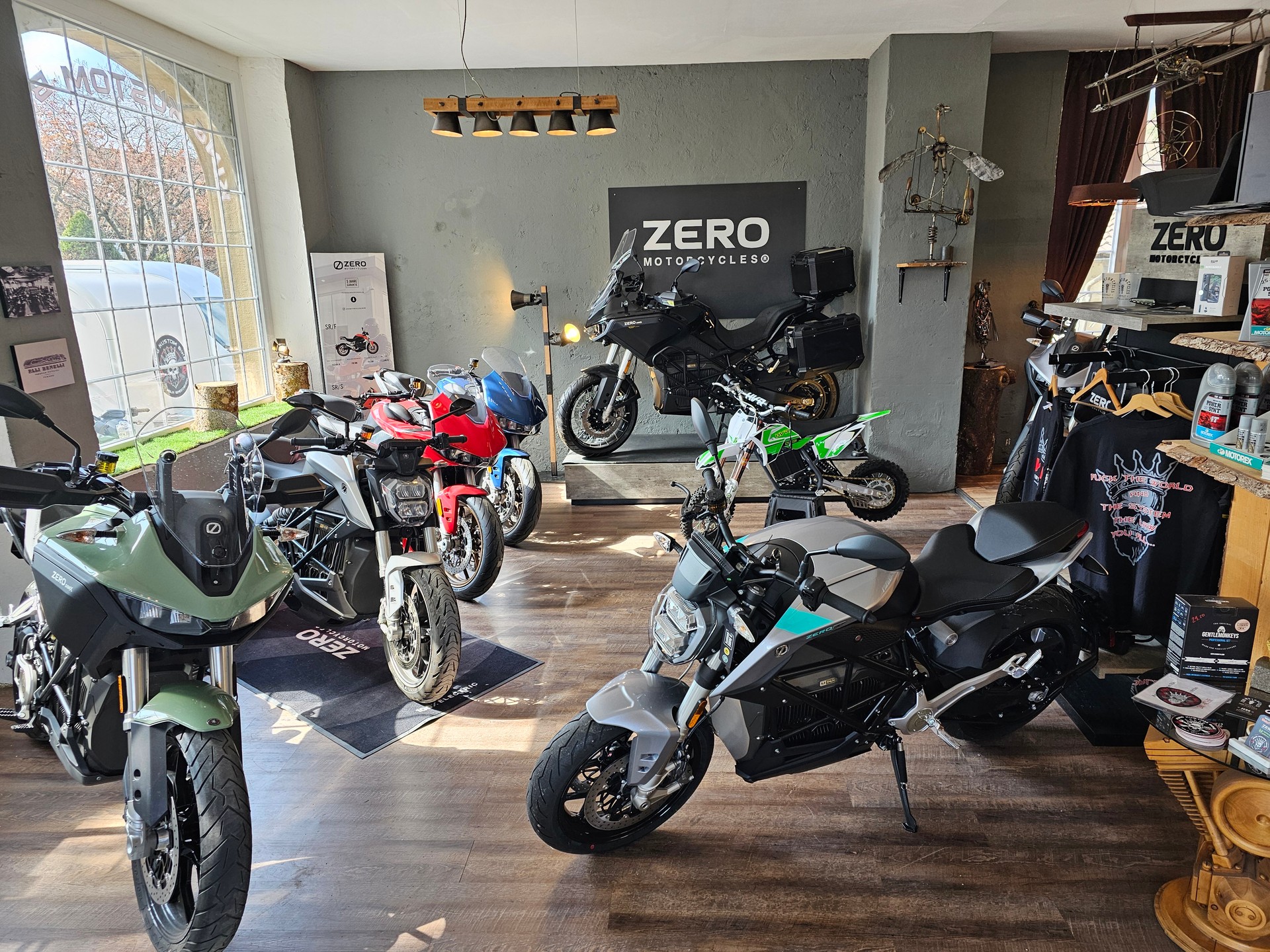 ZERO LS1 en Blanc ou Gris-image-4