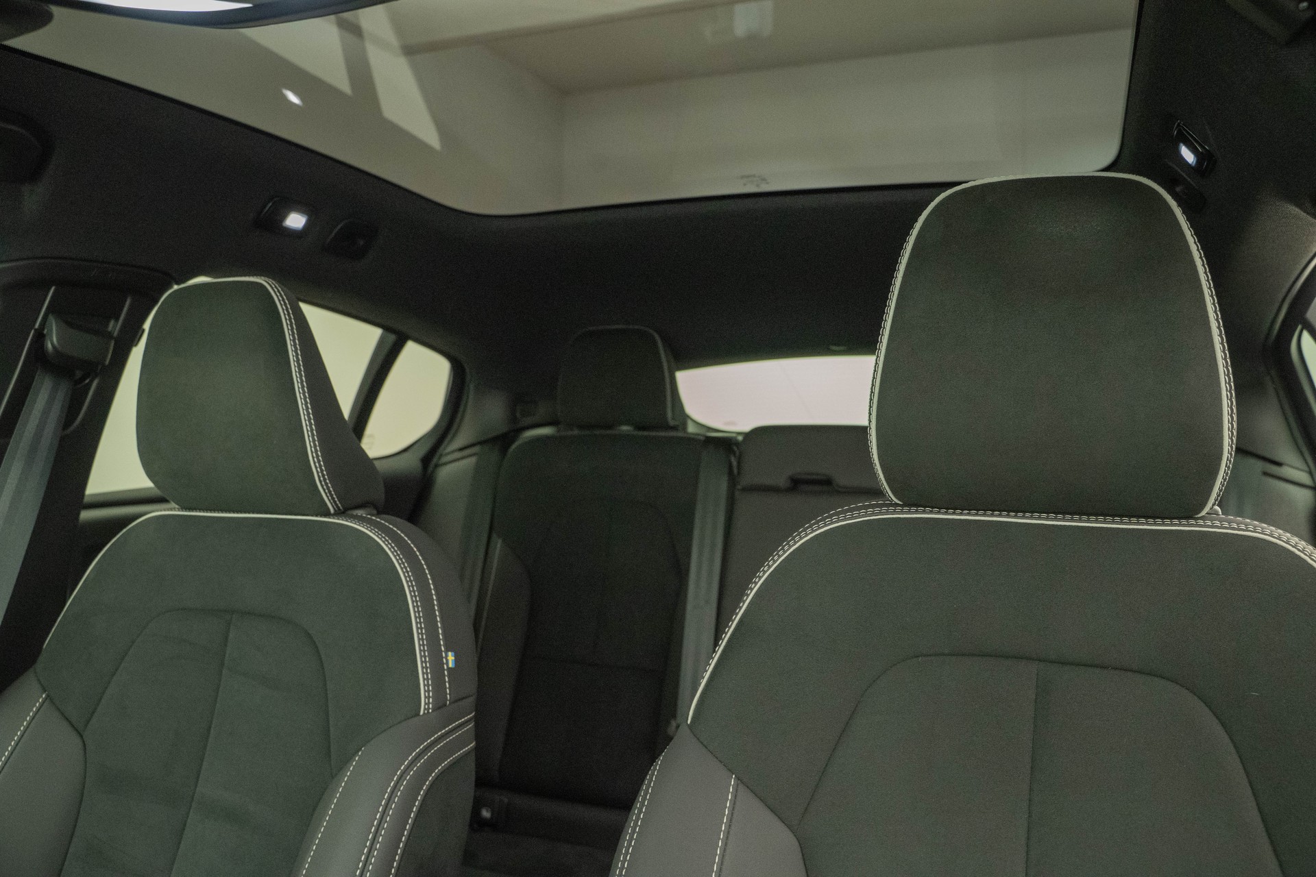 VOLVO C40 E80 Ultimate AWD-image-9