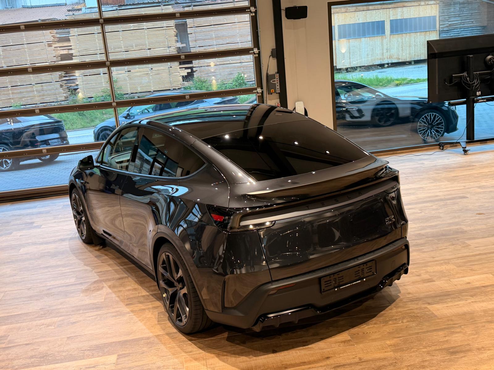 TESLA Model Y Performance AWD 🔥AHK🔥-image-13