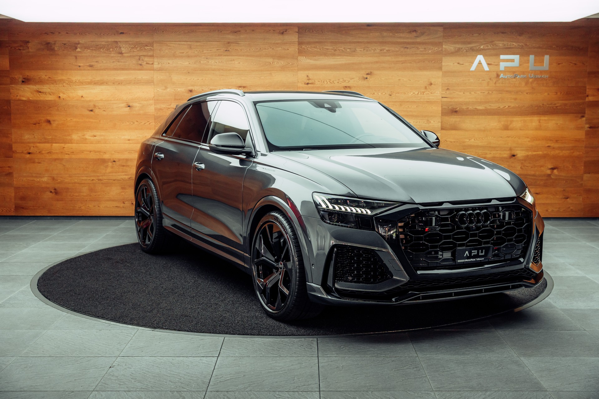 AUDI RSQ8 quattro tiptronic