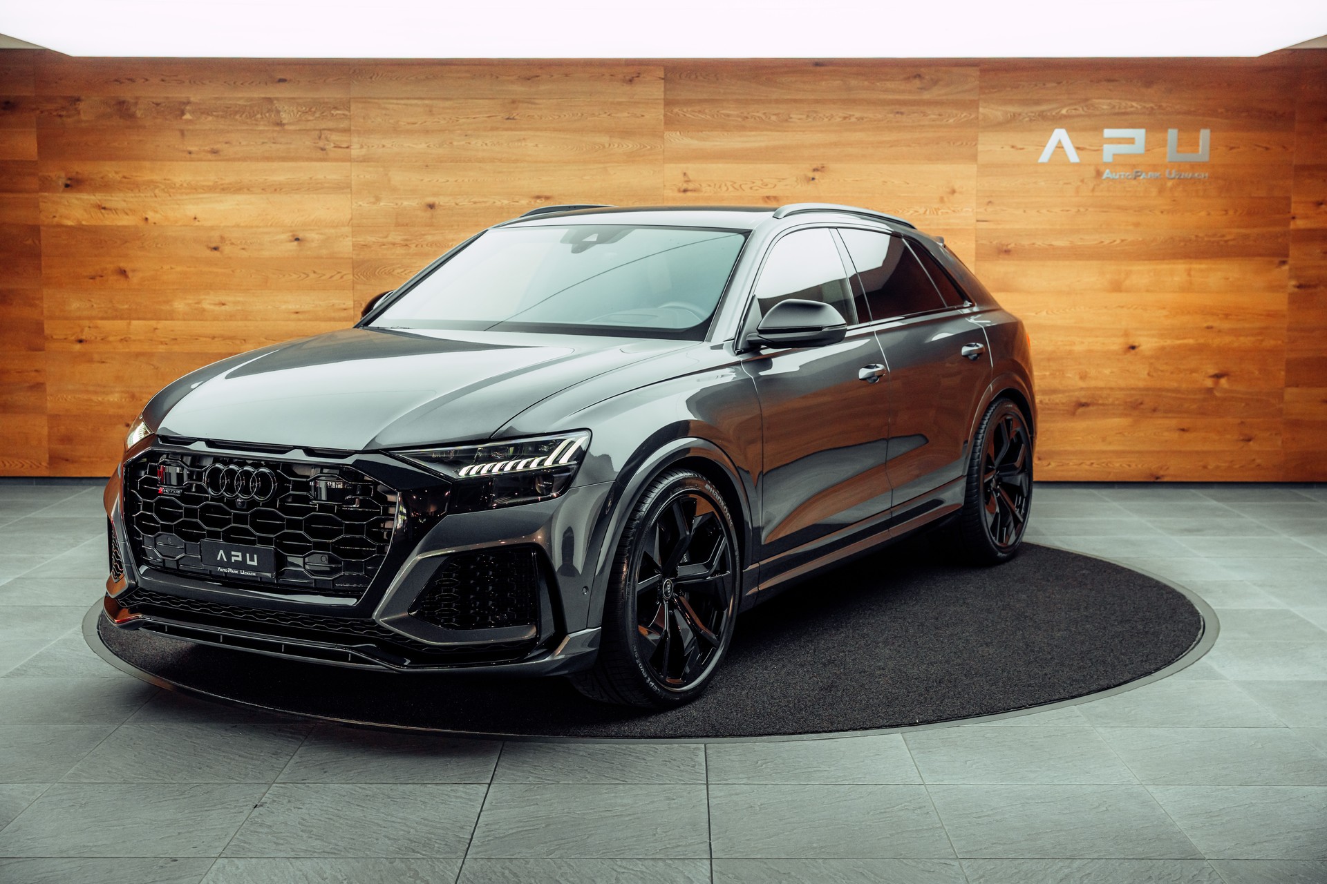 AUDI RSQ8 quattro tiptronic-showroom-element-3