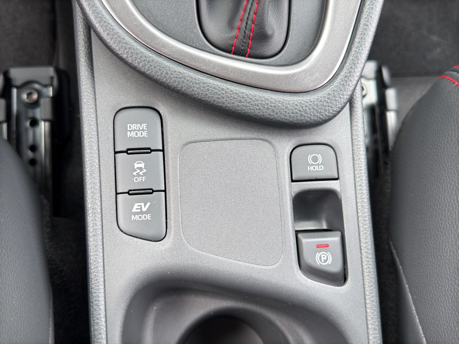 TOYOTA Yaris 1.5 GR Sport e-CVT (10 STÜCK)-image-24
