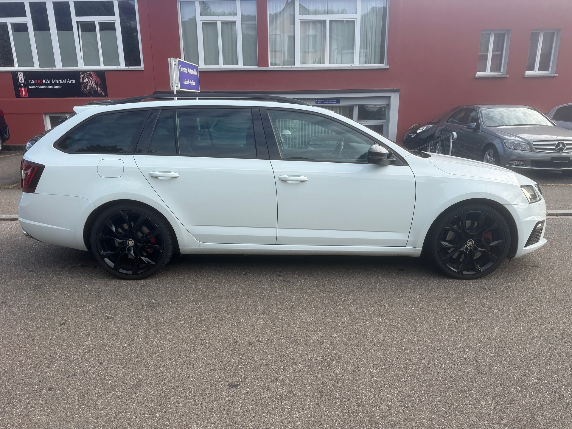 SKODA Octavia Combi 2.0 TSI RS DSG-showroom-element-3