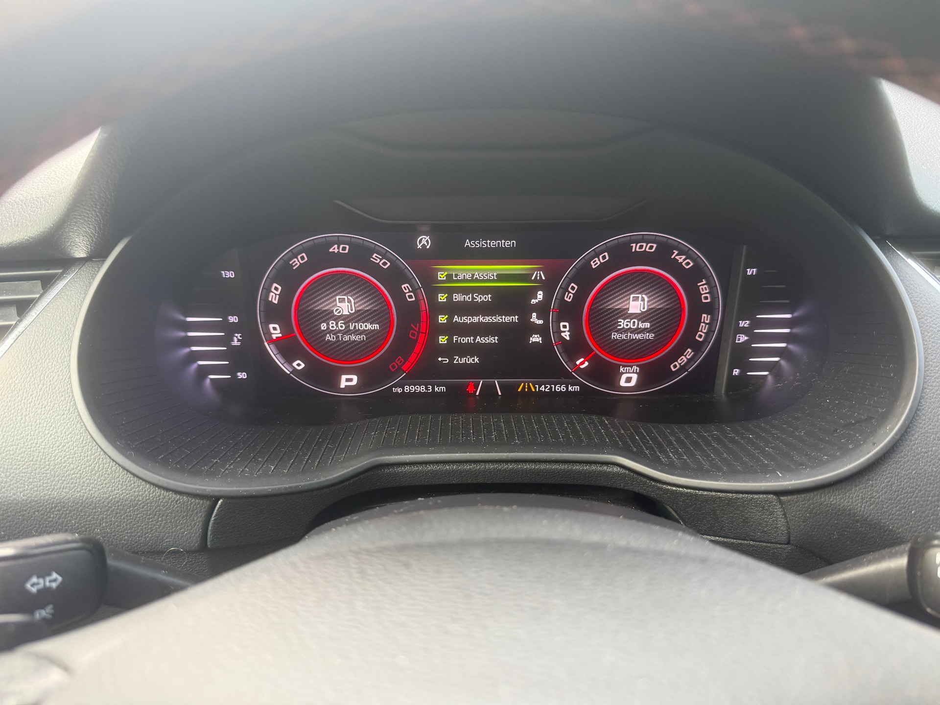 SKODA Octavia Combi 2.0 TSI RS DSG-image-10
