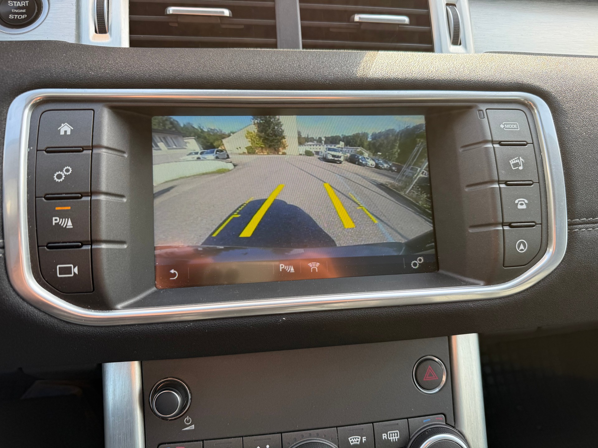 LAND ROVER Range Rover Evoque 2.0 Si4 HSE Dynamic AT9-image-26