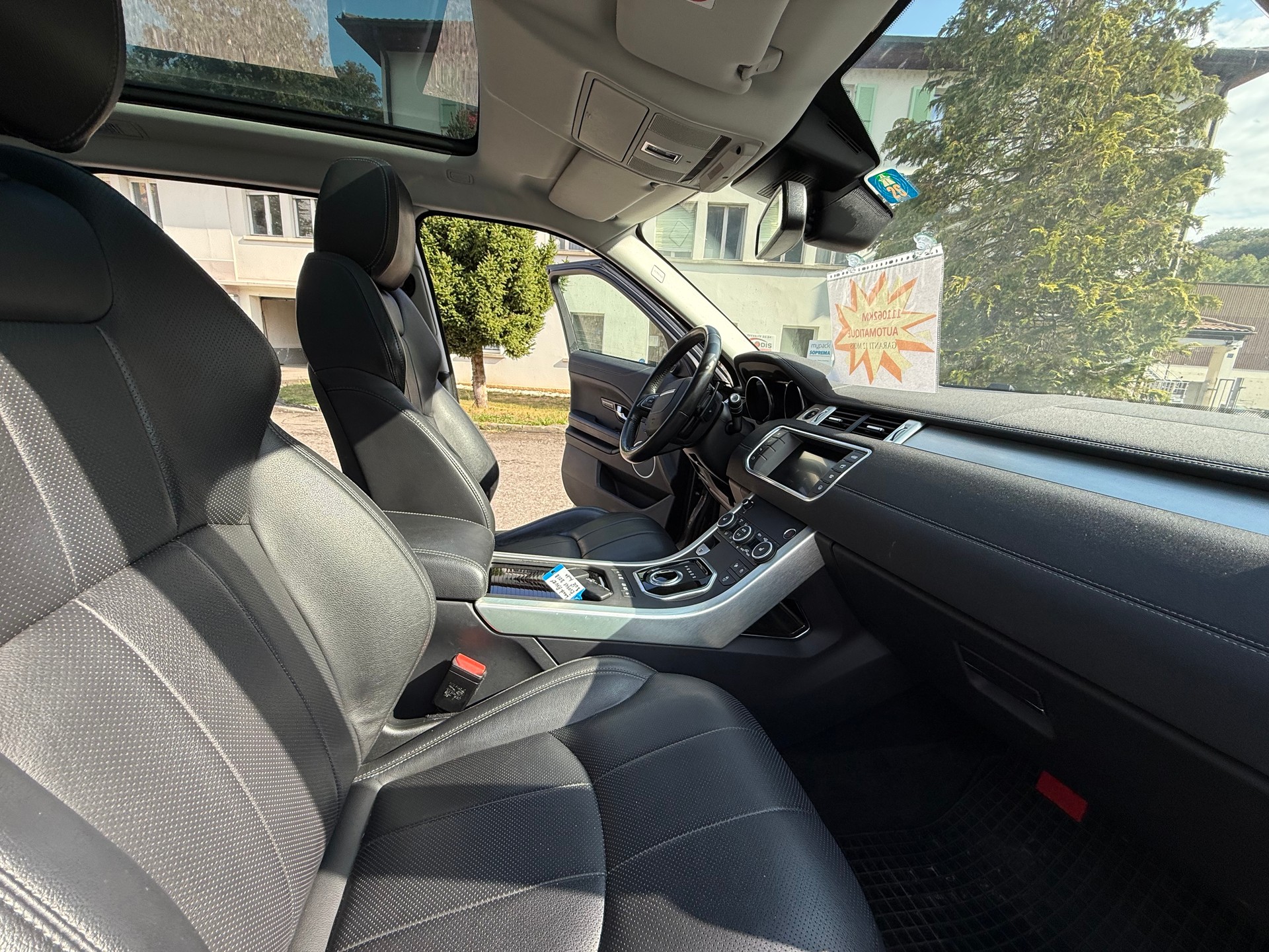 LAND ROVER Range Rover Evoque 2.0 Si4 HSE Dynamic AT9-image-14