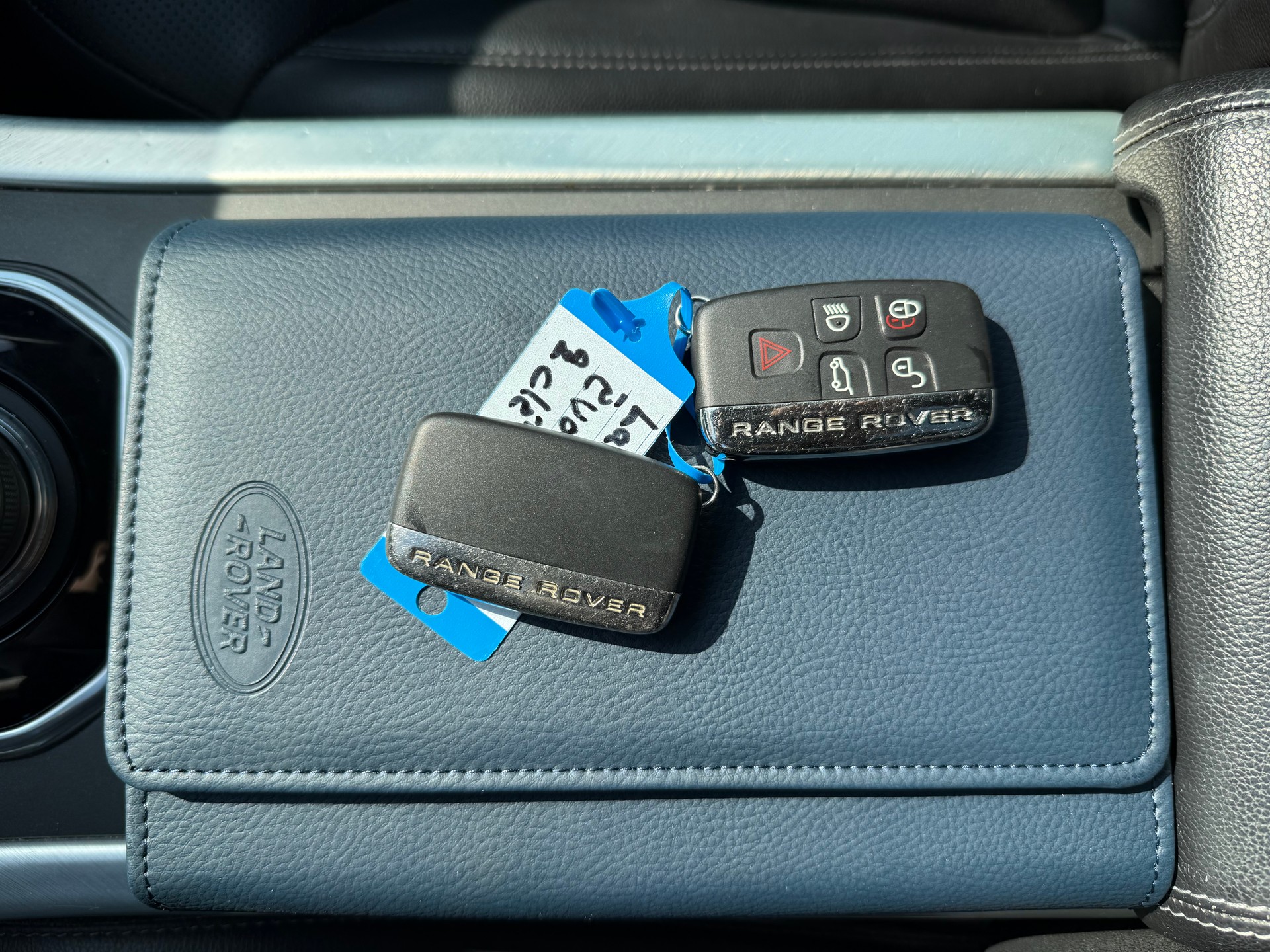 LAND ROVER Range Rover Evoque 2.0 Si4 HSE Dynamic AT9-image-30