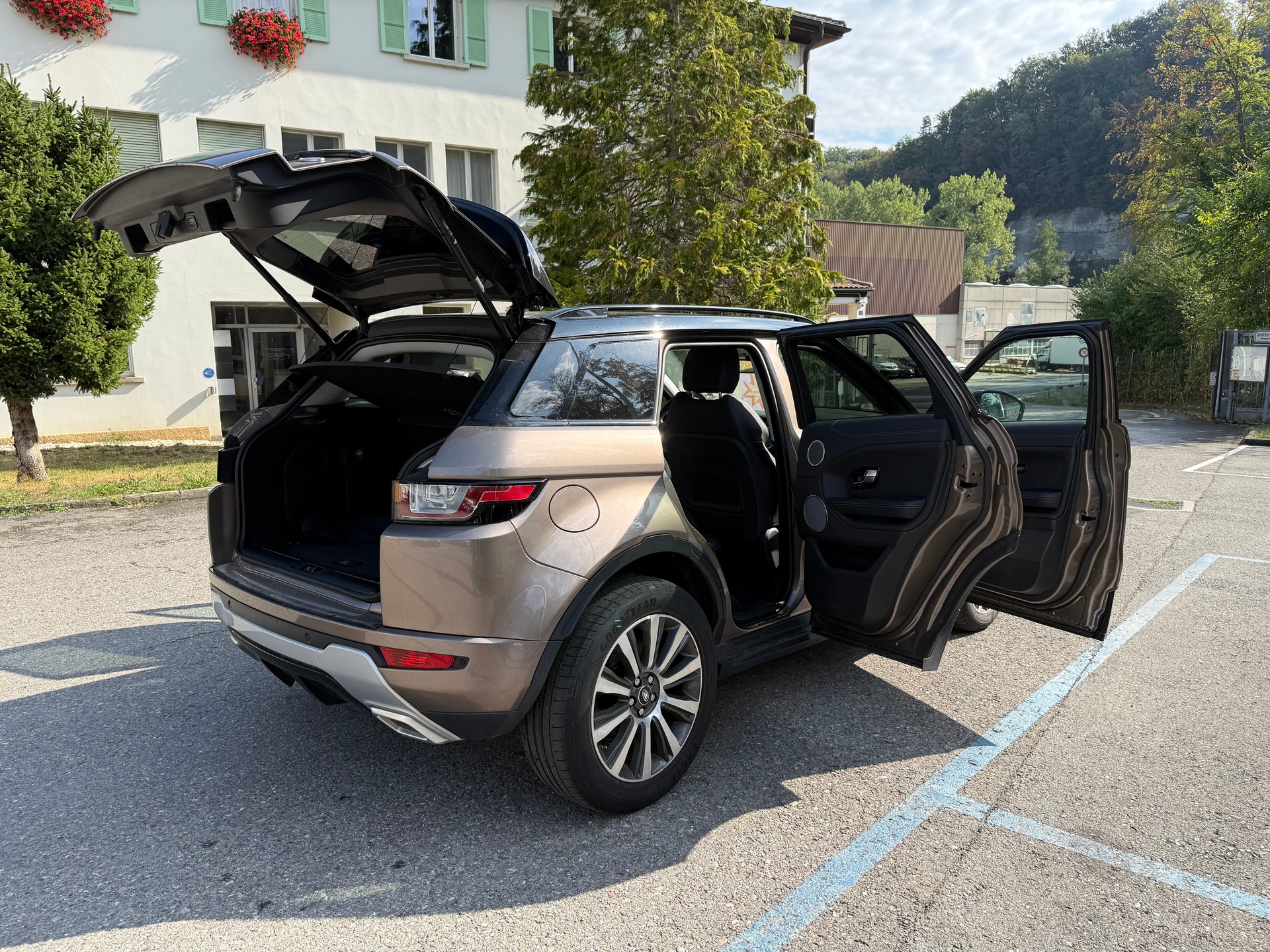 LAND ROVER Range Rover Evoque 2.0 Si4 HSE Dynamic AT9-image-20