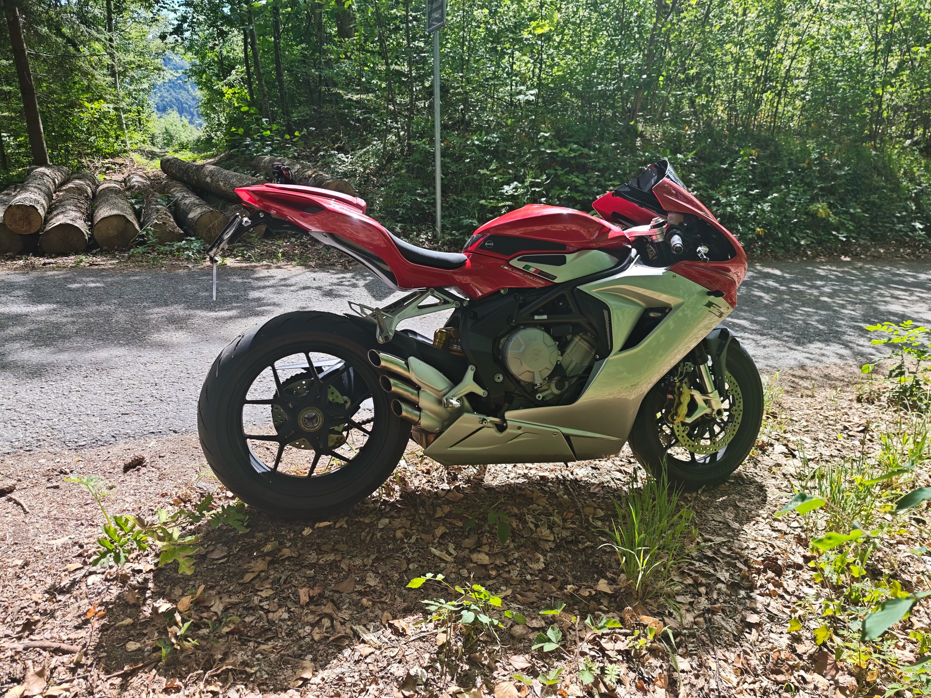 MV AGUSTA 675-image-2
