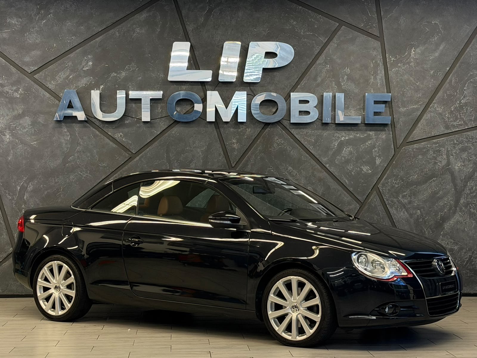 VW Eos 2.0 FSI Turbo Fashion-showroom-element-2