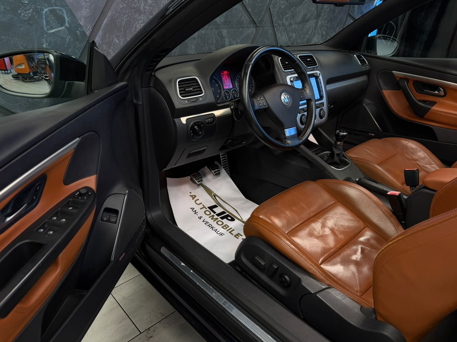 VW Eos 2.0 FSI Turbo Fashion-image-9