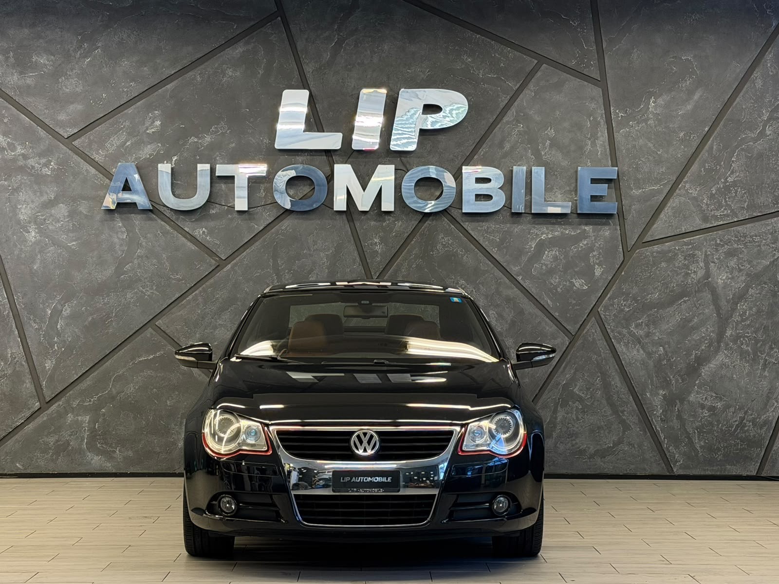 VW Eos 2.0 FSI Turbo Fashion-showroom-element-1