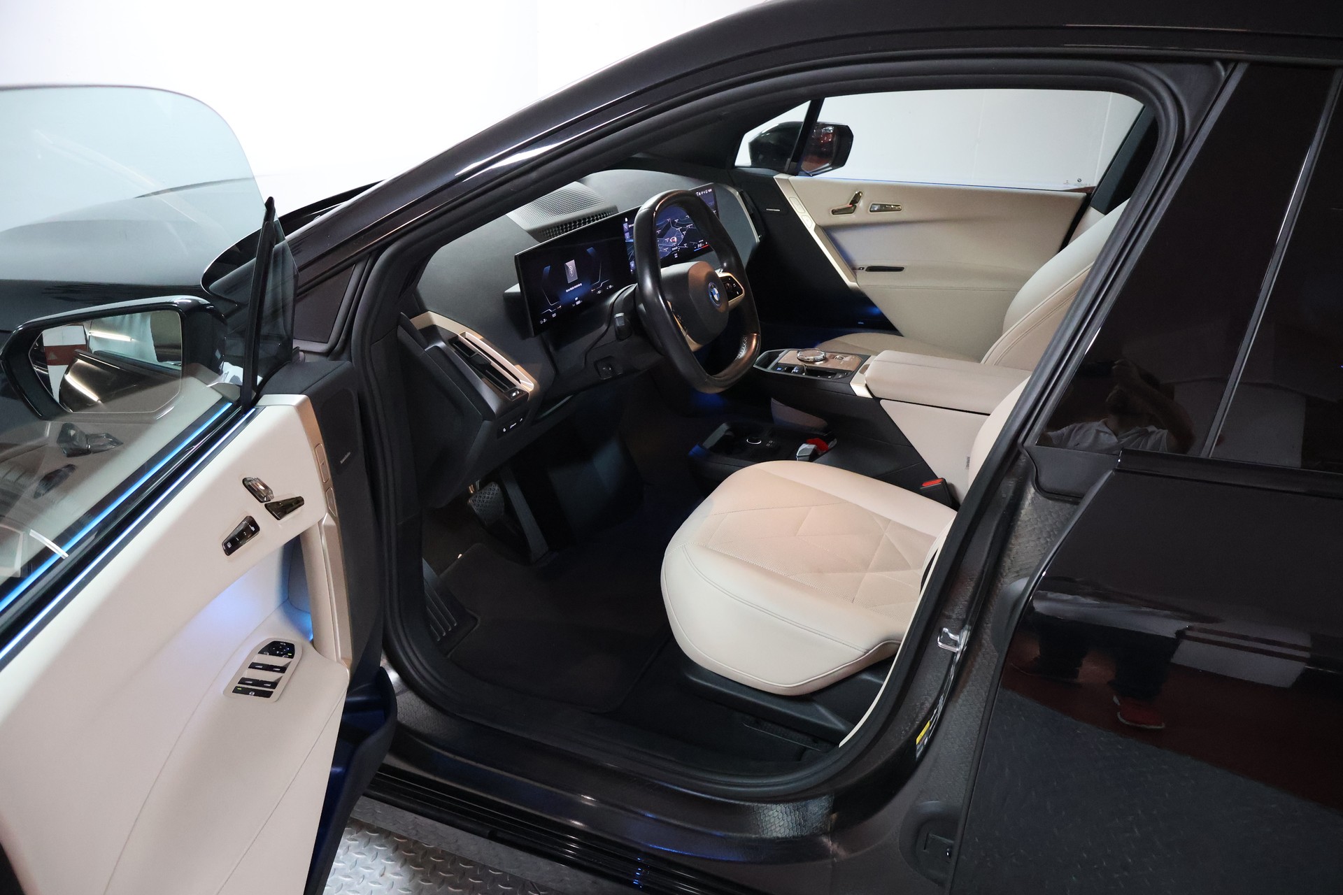 BMW iX xDrive50-image-6