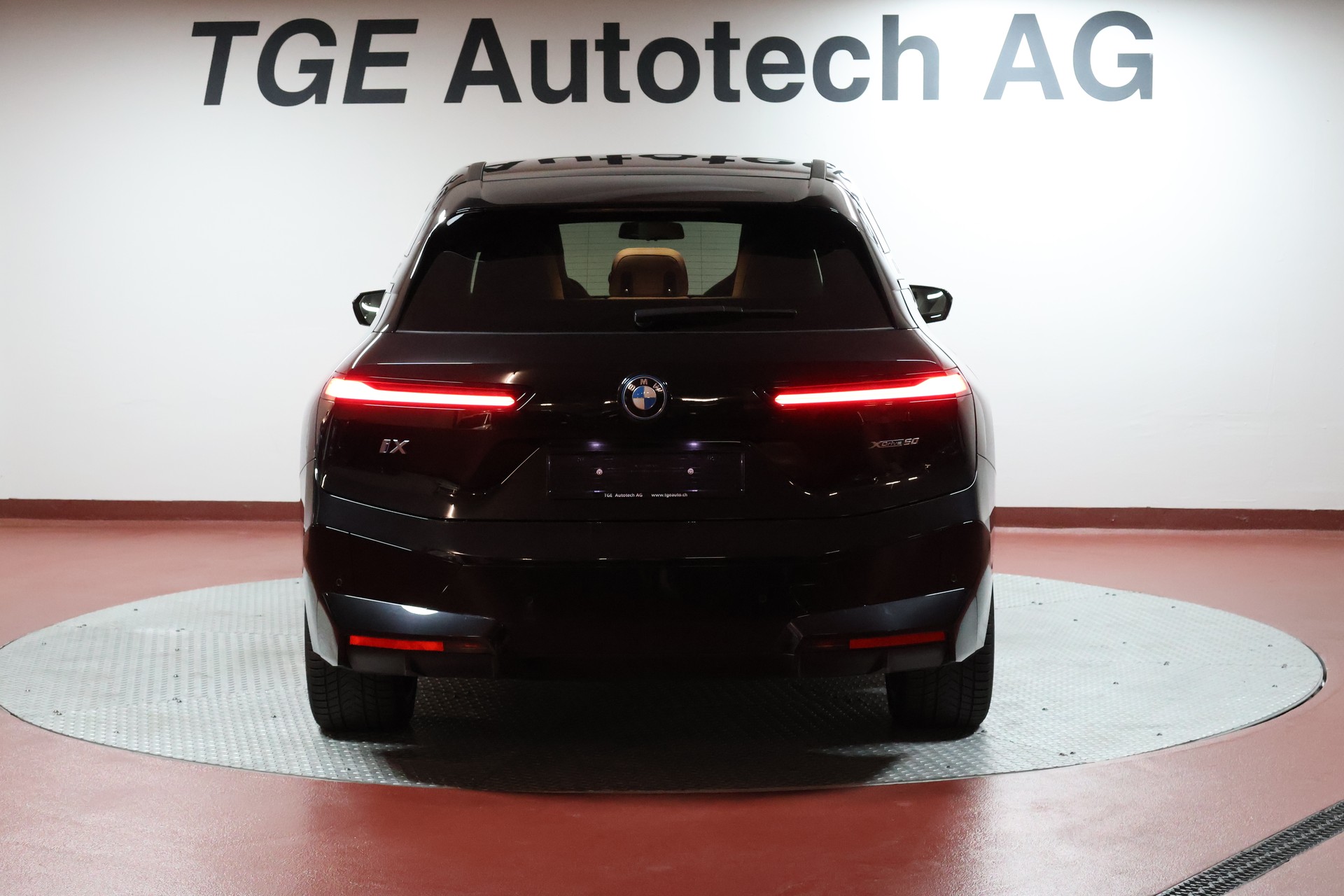 BMW iX xDrive50-image-21