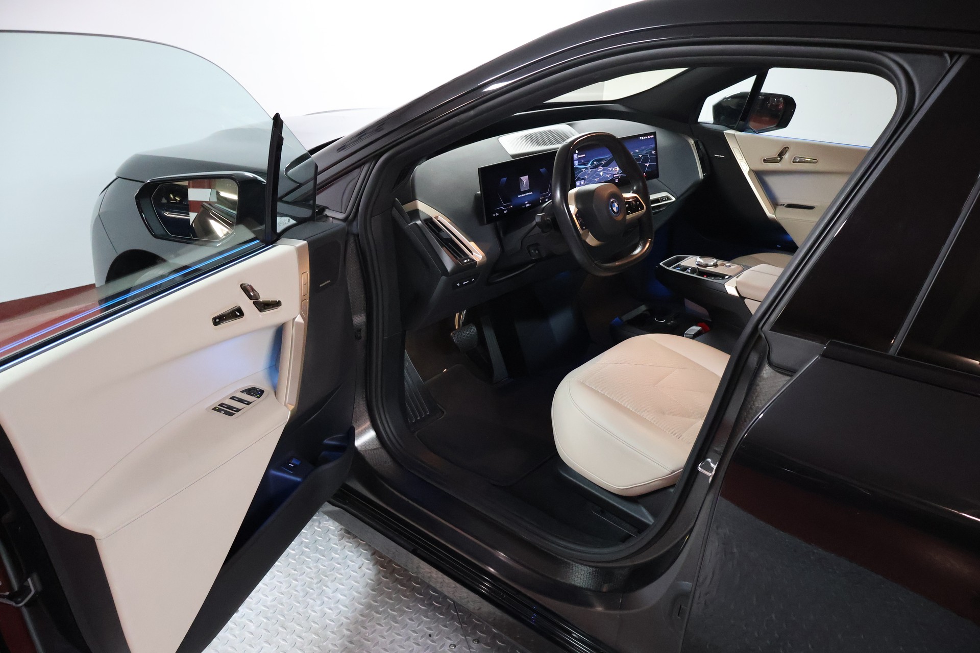 BMW iX xDrive50-image-5