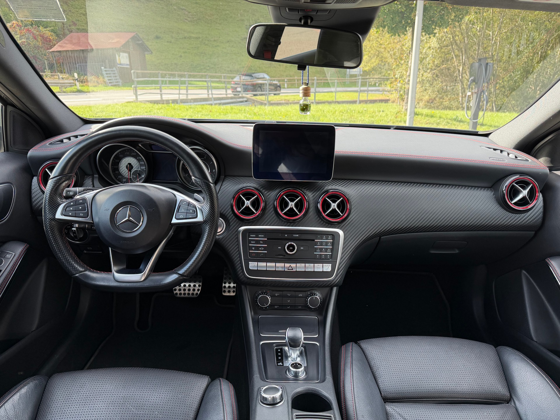 MERCEDES-BENZ A 45 AMG 4m-image-4