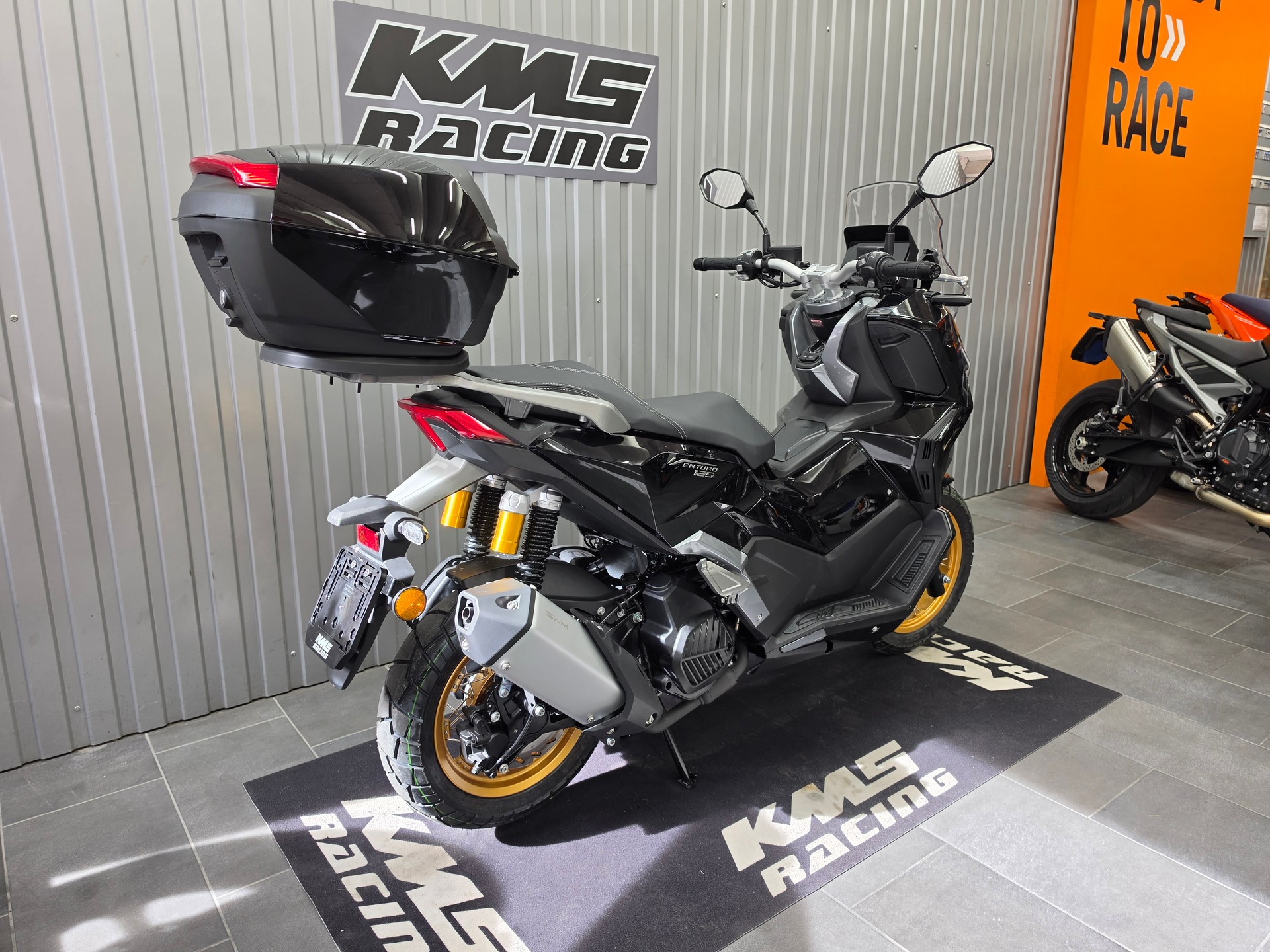 SWM Venturo 125-image-2