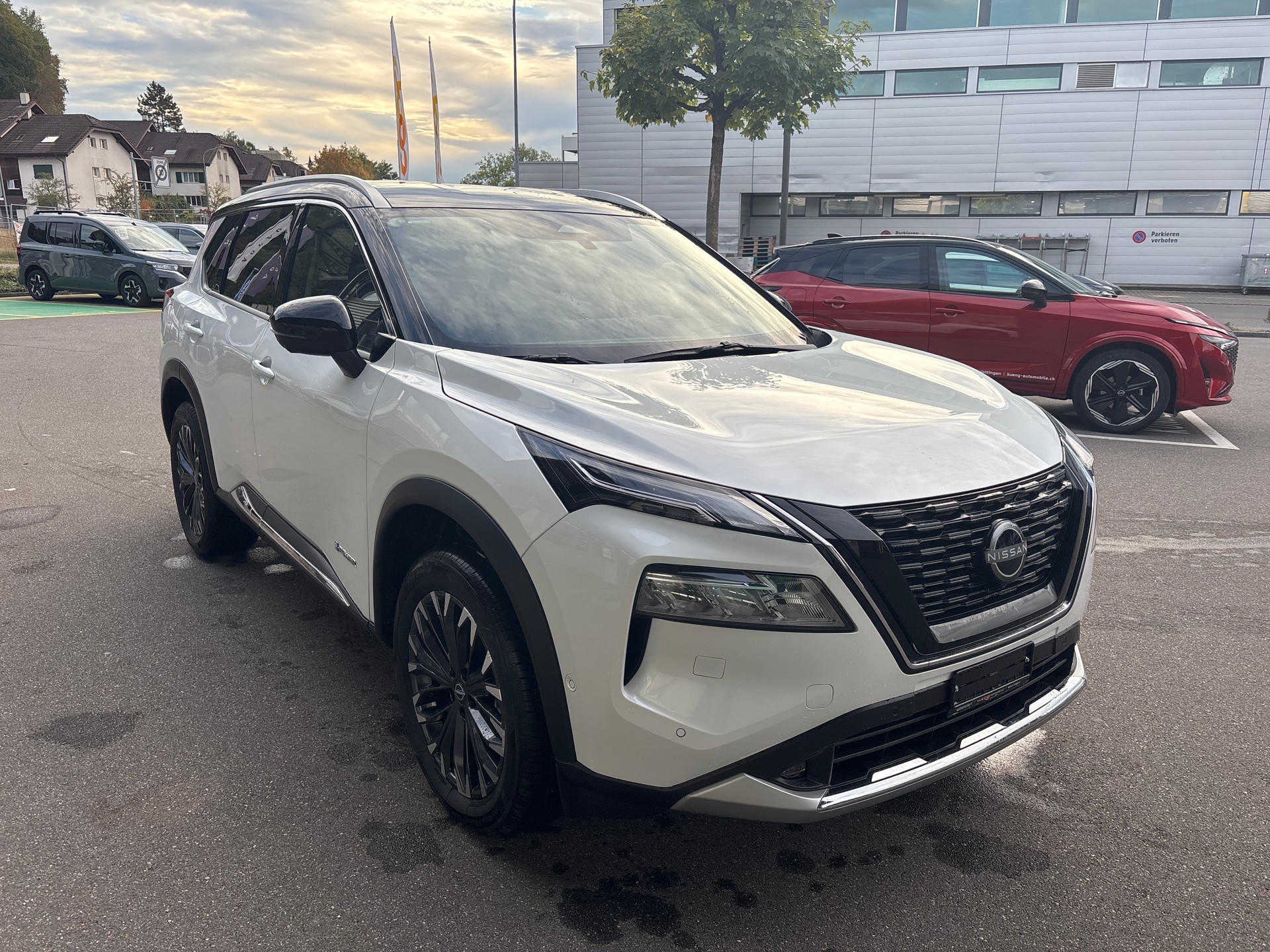 NISSAN X-Trail 1.5 VC-T e-Power 4WD Tekna-showroom-element-3