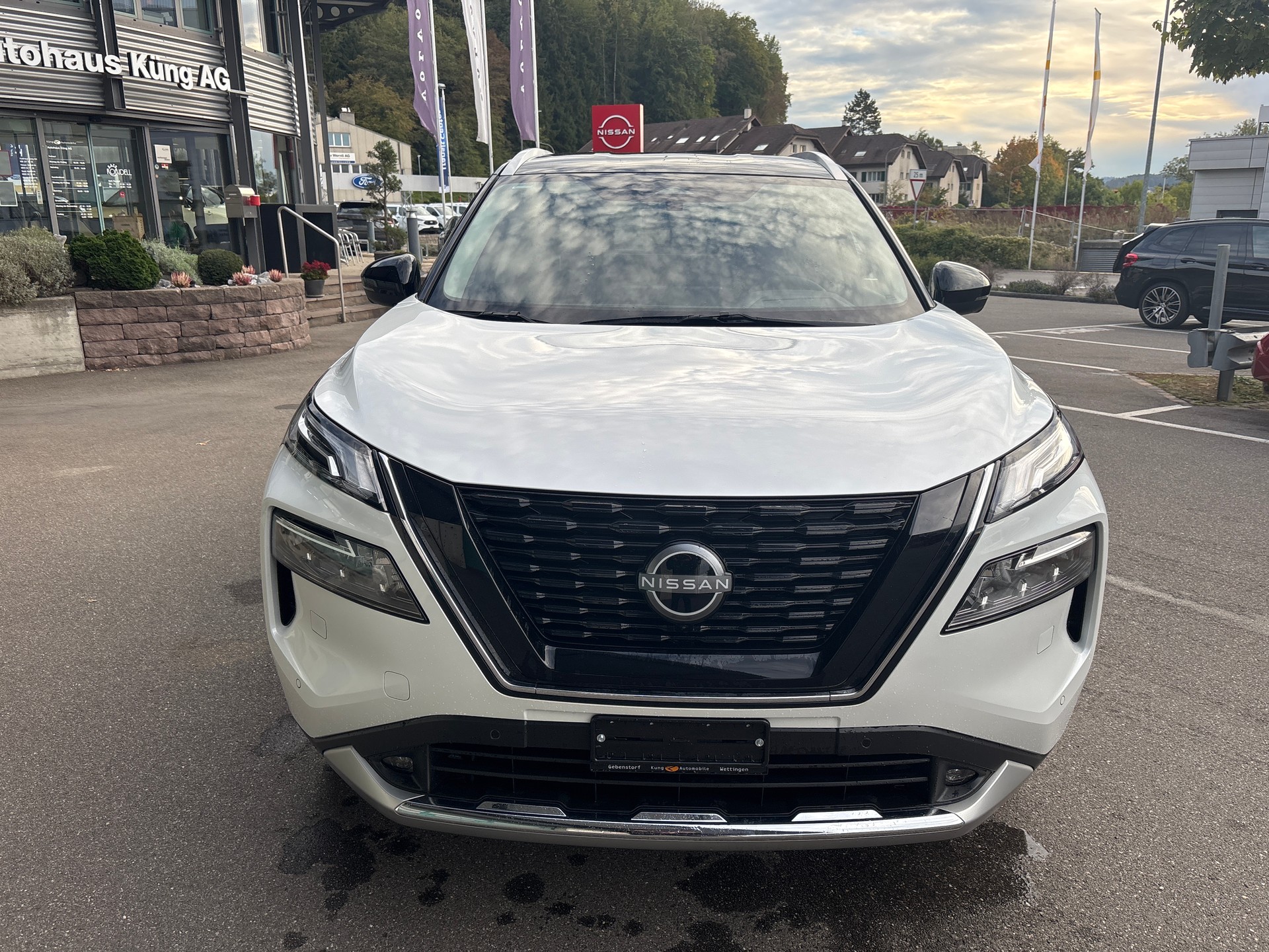 NISSAN X-Trail 1.5 VC-T e-Power 4WD Tekna-showroom-element-2