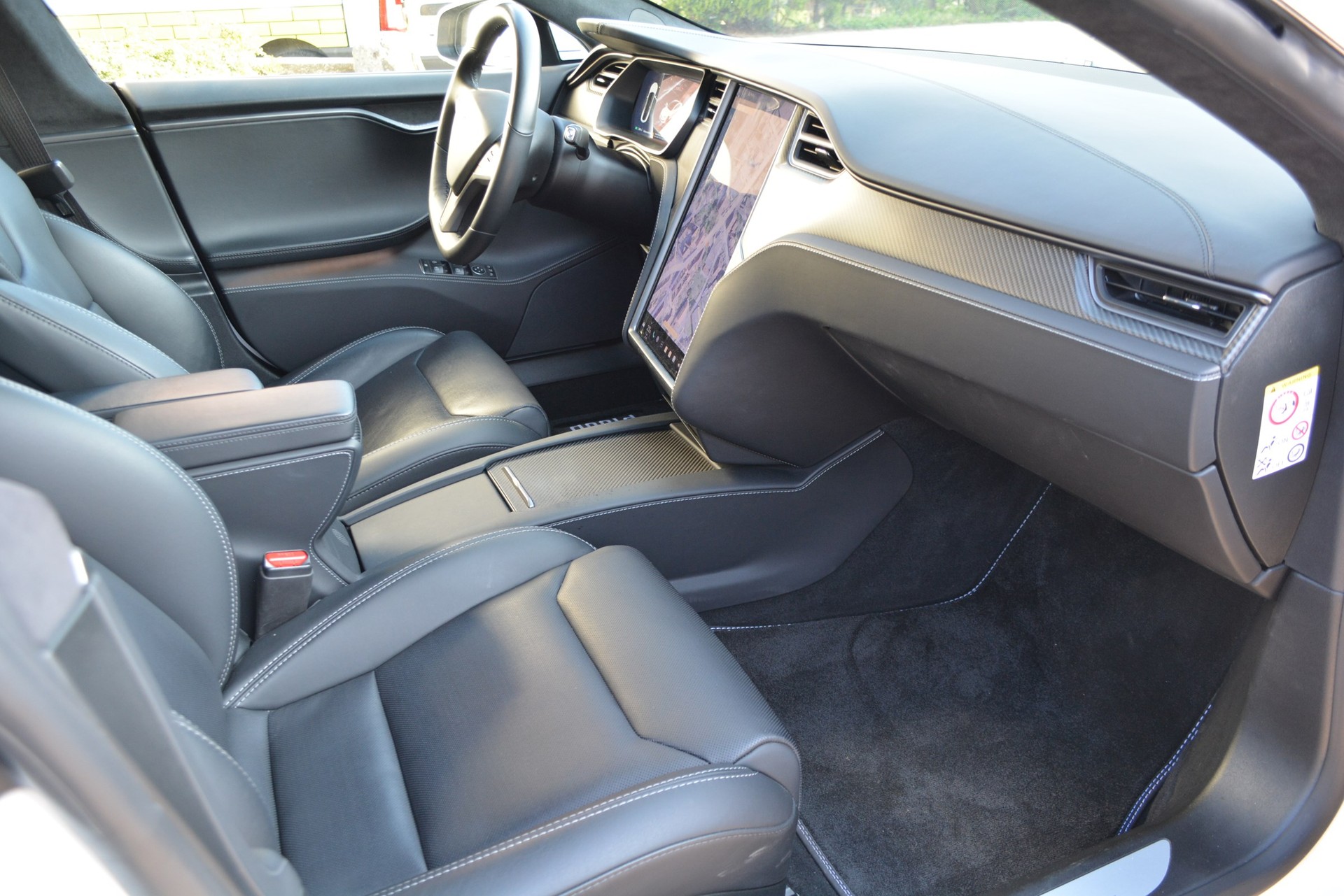 TESLA Model S 100 D Performance-image-12