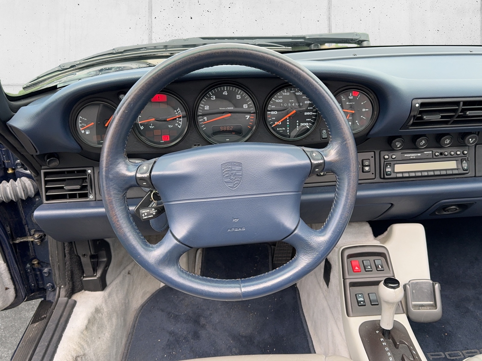 PORSCHE Carrera 4 Cabriolet-image-9