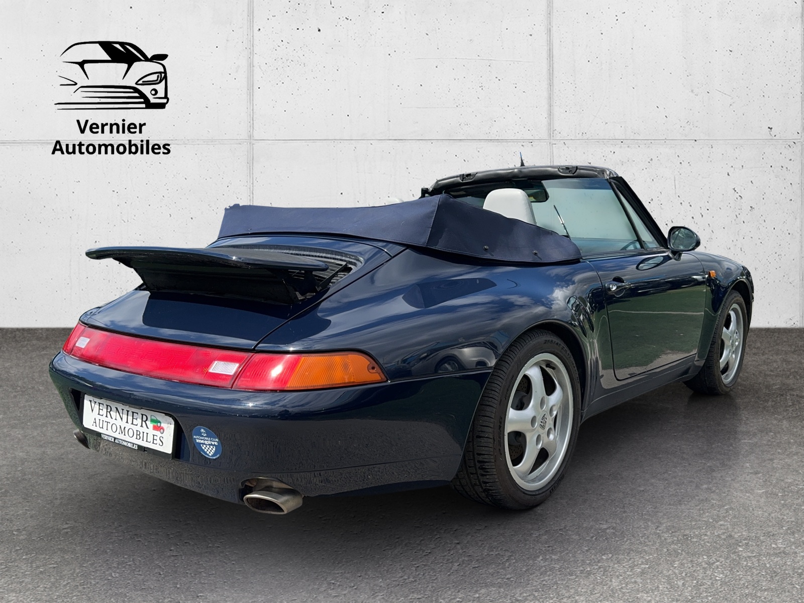 PORSCHE Carrera 4 Cabriolet-image-2