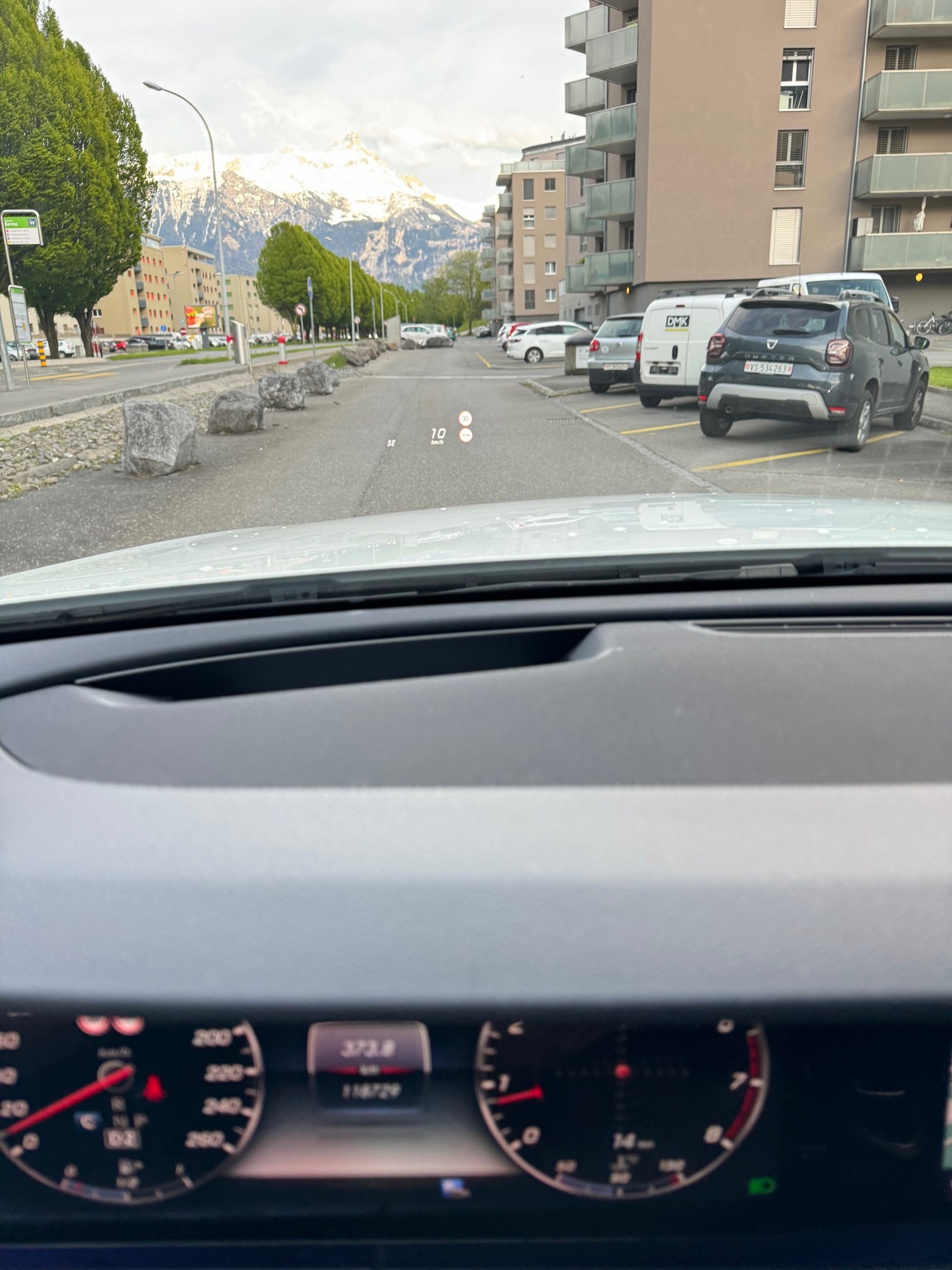 MERCEDES-BENZ E 200 Avantgarde 9G-Tronic-image-9
