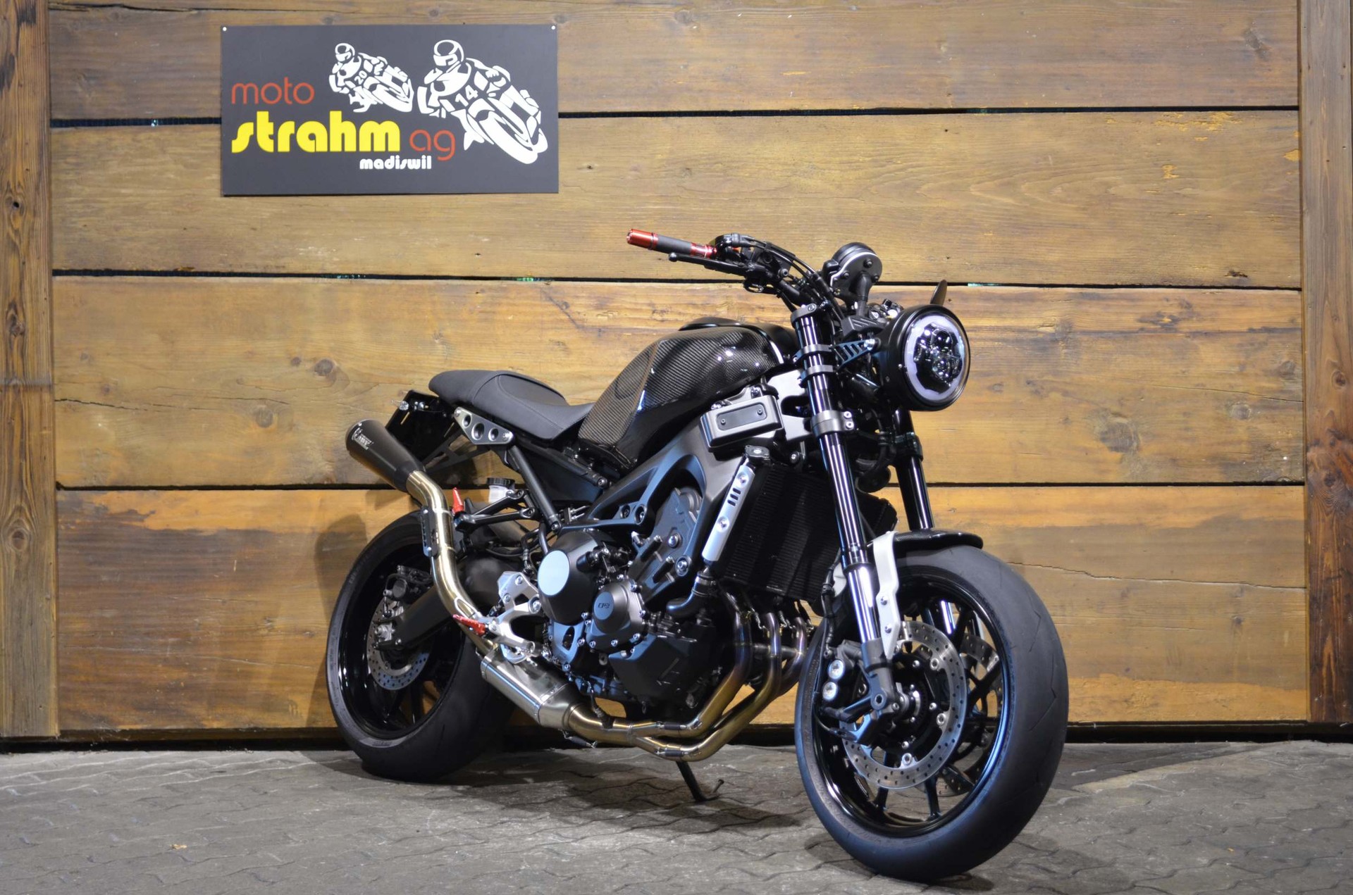 YAMAHA XSR 900 ABS-image-0
