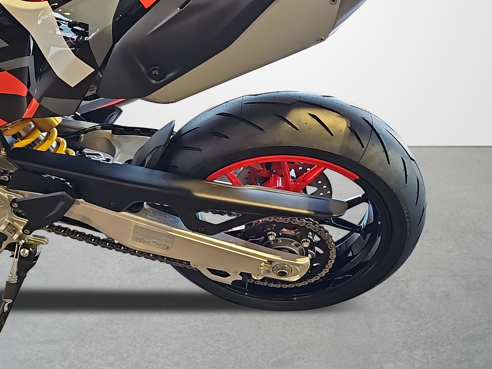 DUCATI Hypermotard 698 Mono RVE-image-8