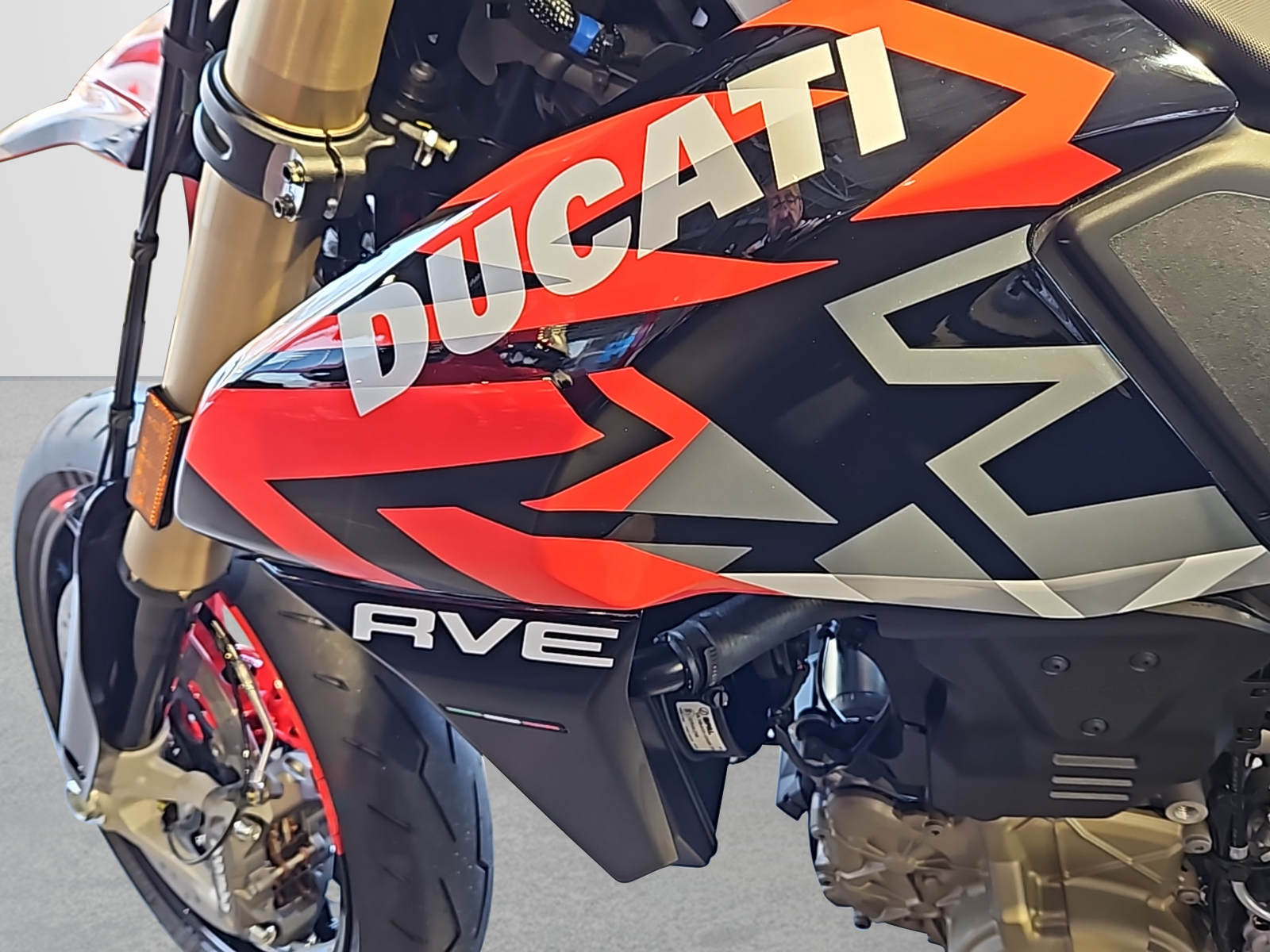 DUCATI Hypermotard 698 Mono RVE-image-13