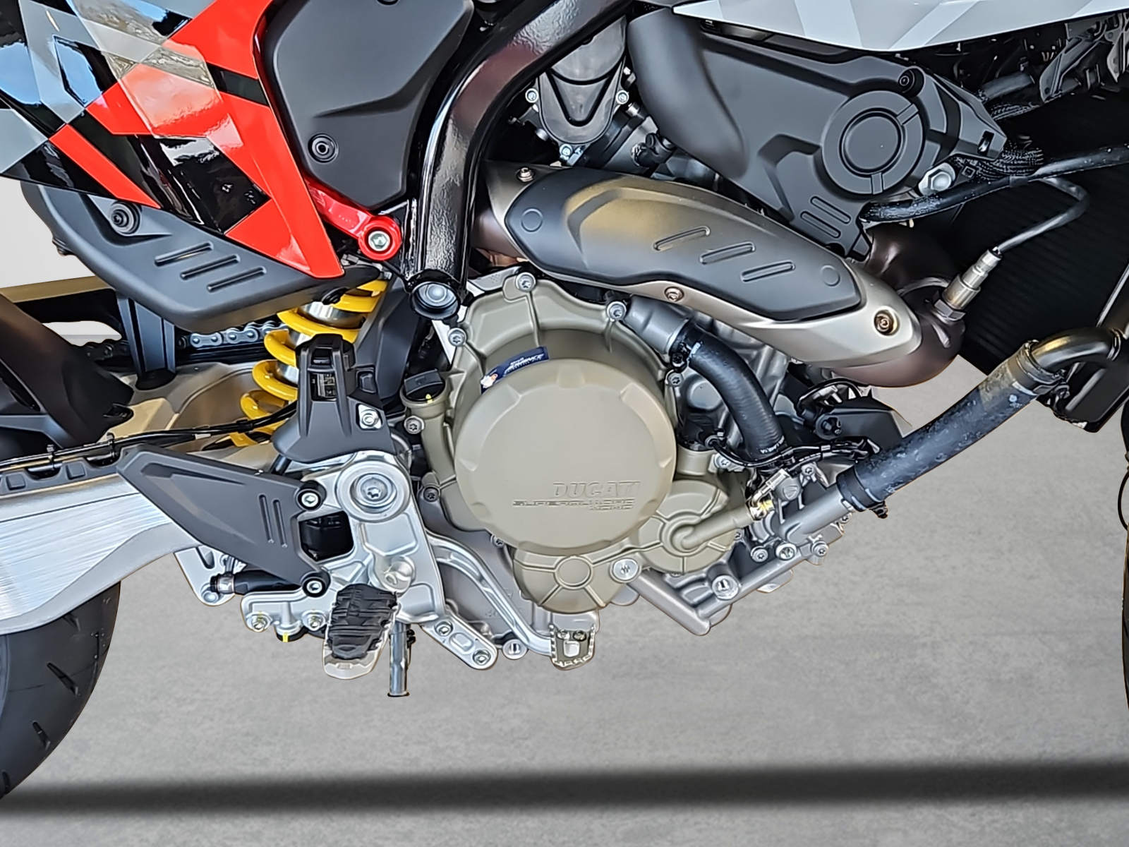 DUCATI Hypermotard 698 Mono RVE-image-7