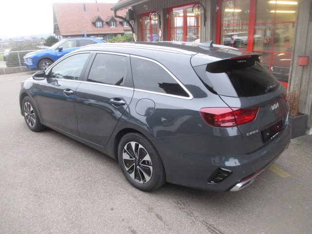 KIA Ceed Sportswagon 1.6 GDi Plug-in Hybrid Style DCT-image-3