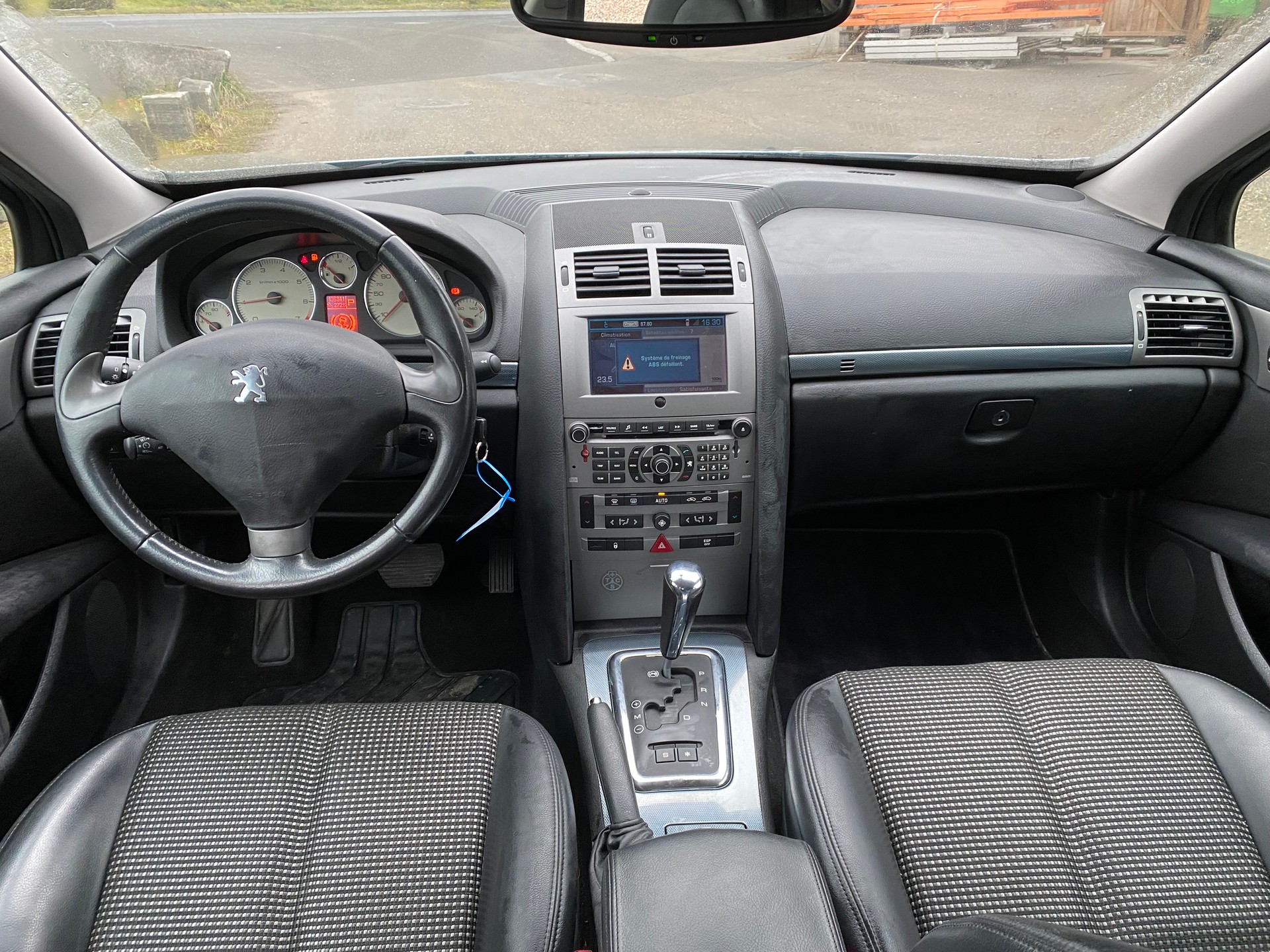 PEUGEOT 407 2.0 ST Dynamic-image-12
