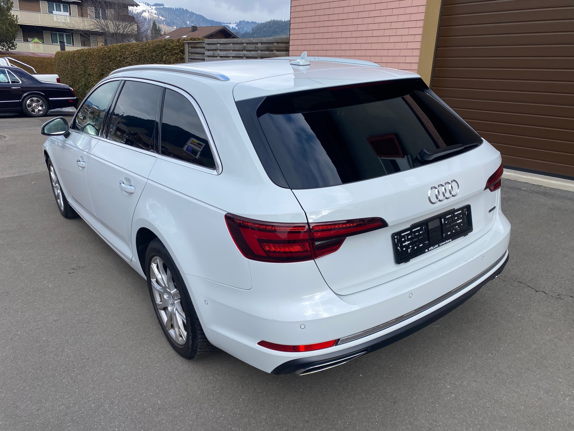AUDI A4 Avant 40 TDI quattro S-tronic-image-4