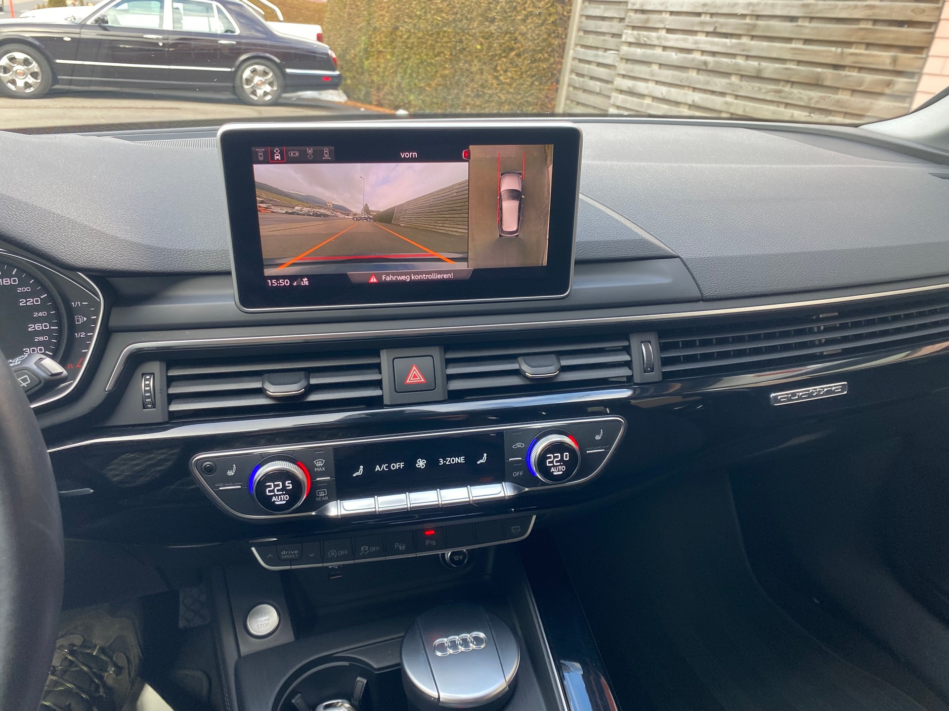 AUDI A4 Avant 40 TDI quattro S-tronic-image-6