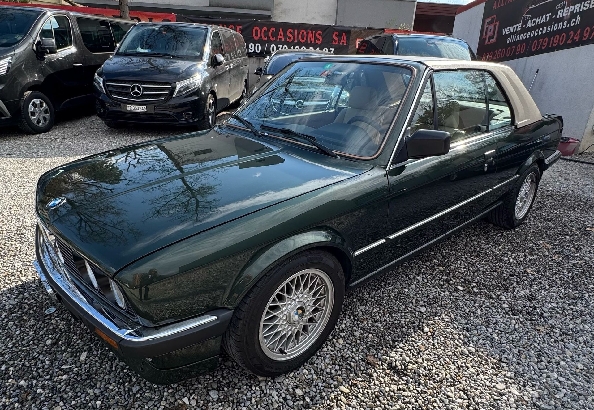 BMW 325i Cabrio-image-18