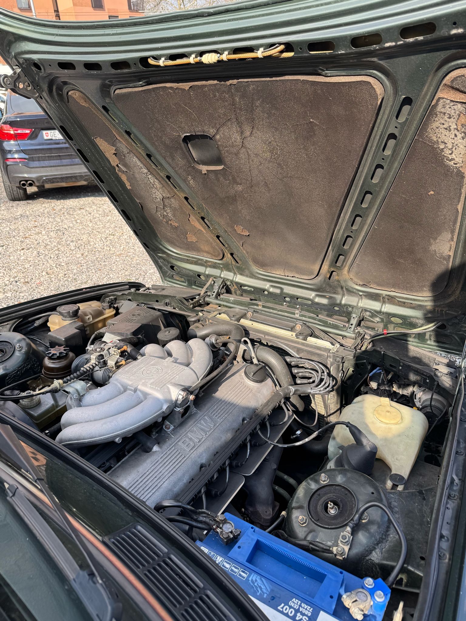 BMW 325i Cabrio-image-16