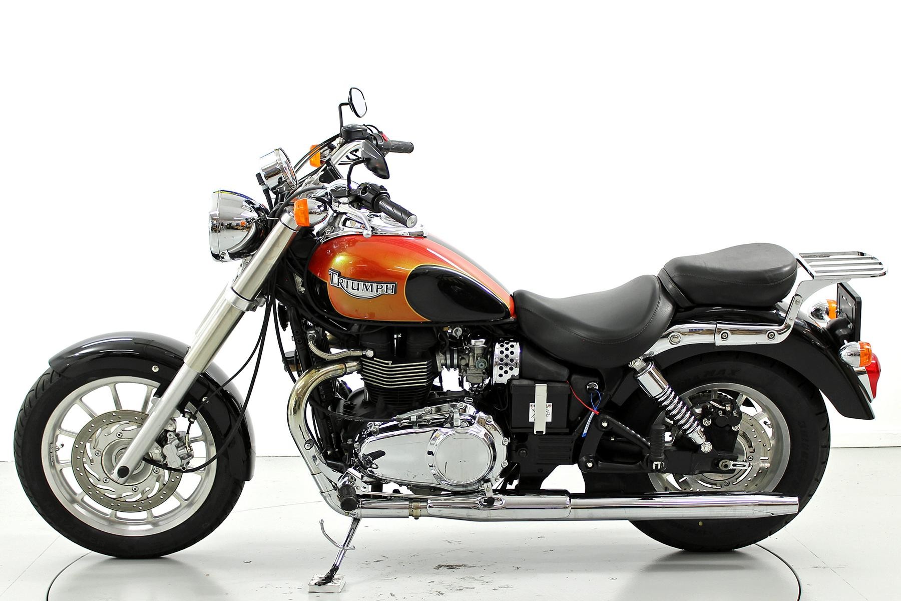 TRIUMPH Bonneville America-image-4