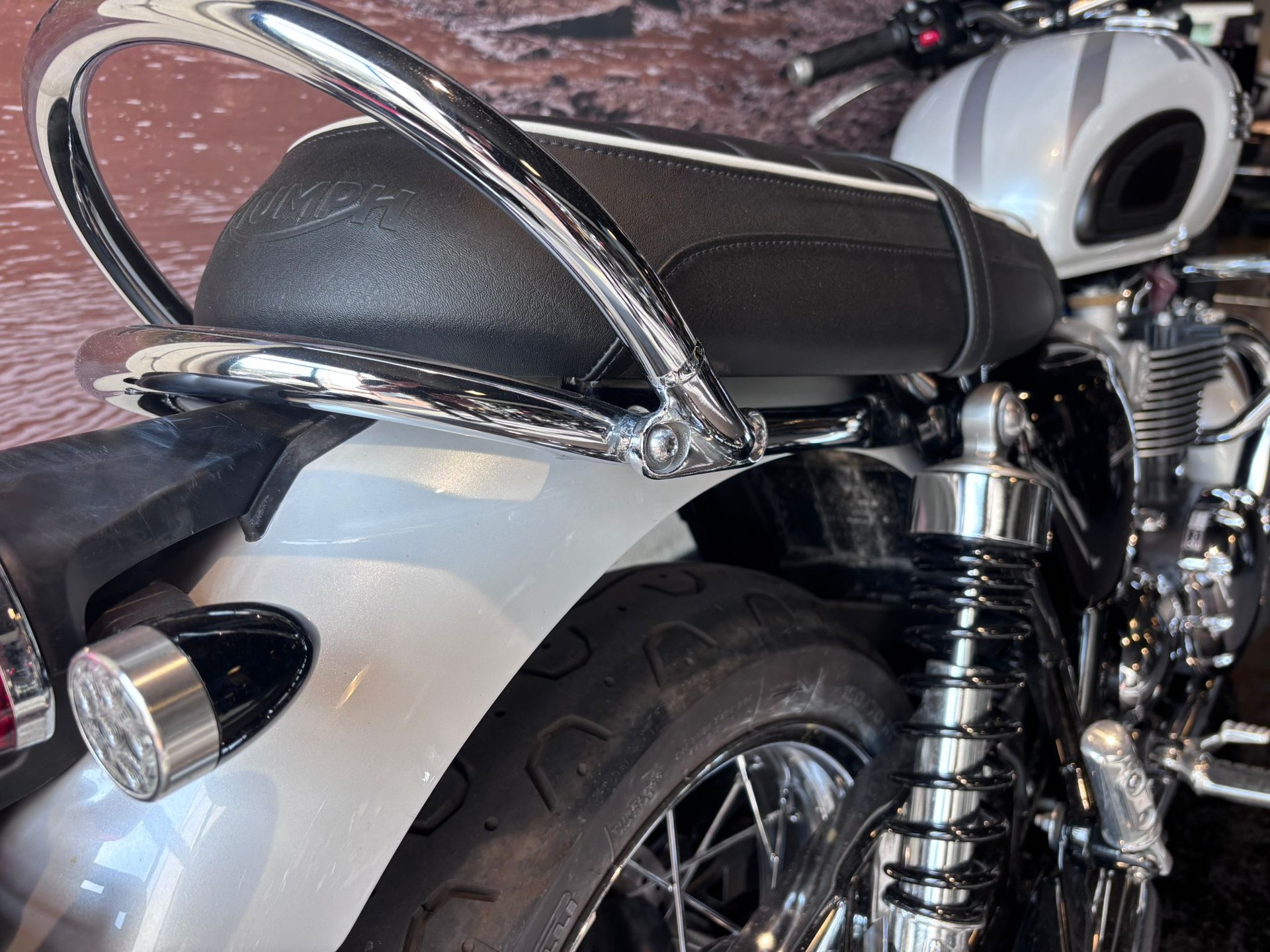 TRIUMPH Bonneville T120 ABS-image-1