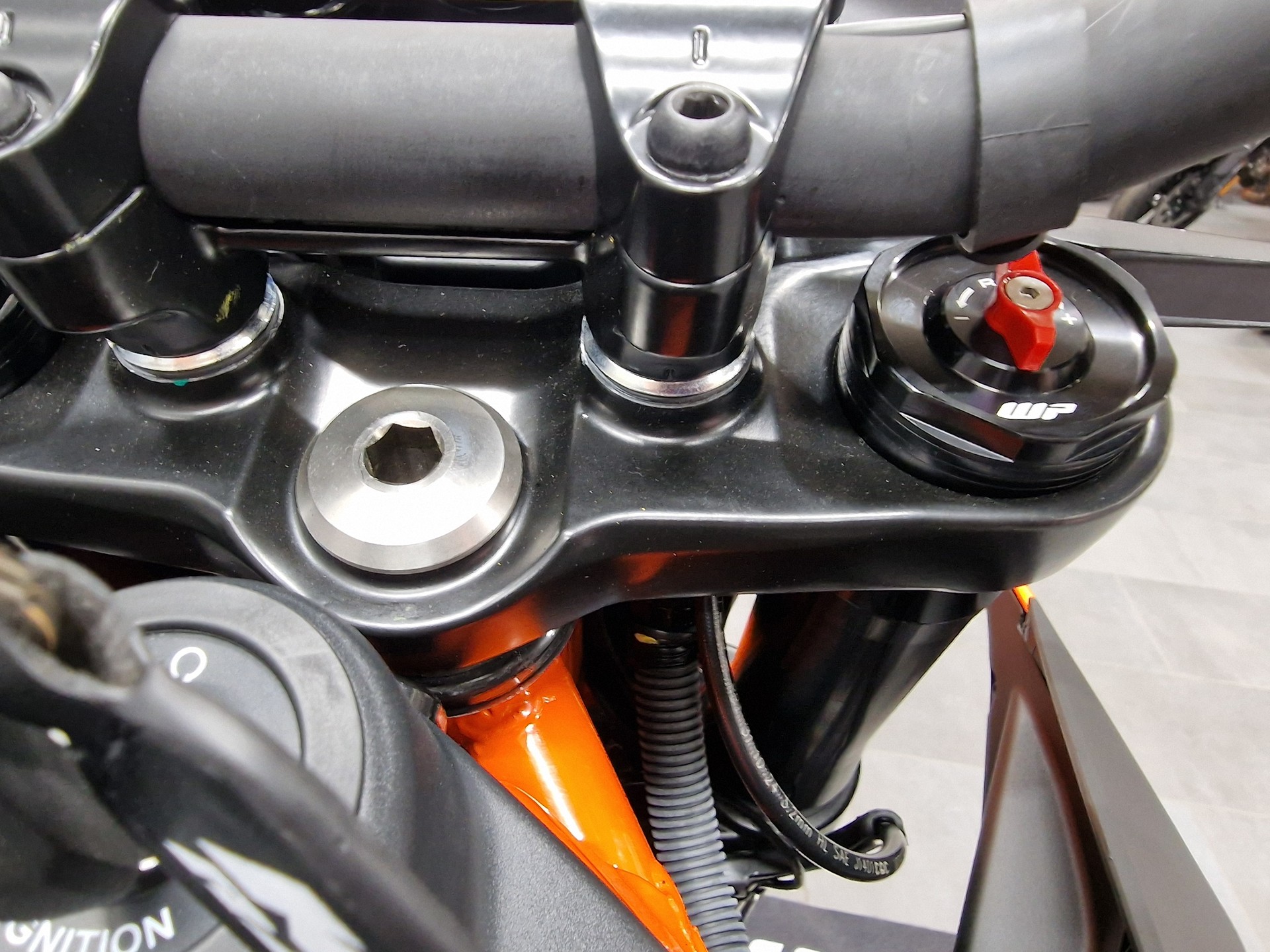 KTM 125 SMC R-image-7