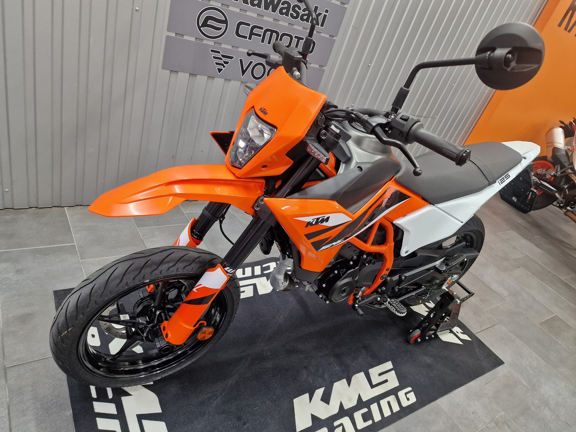 KTM 125 SMC R-image-12