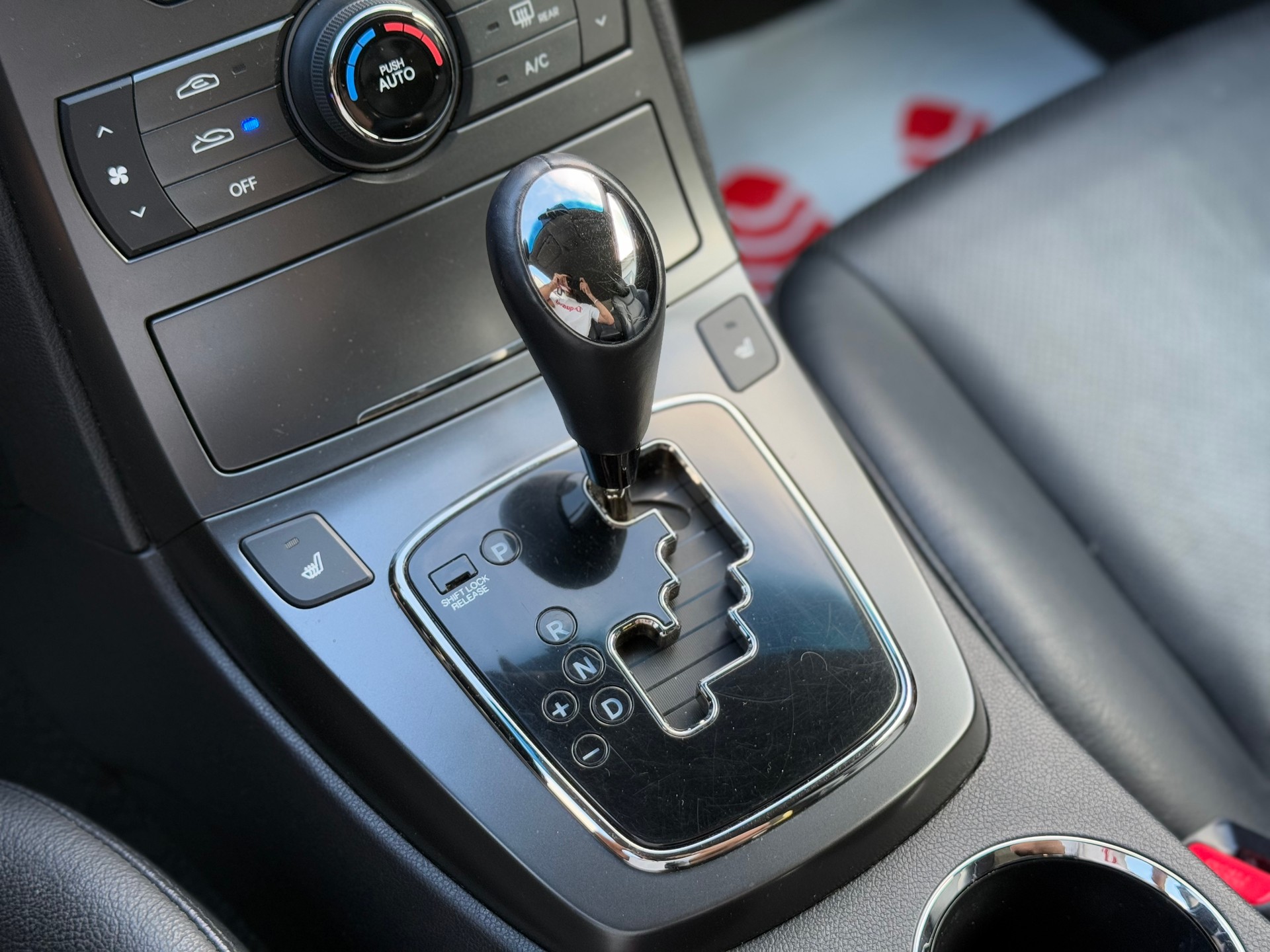HYUNDAI Genesis 3.8 V6 Automatic-image-17