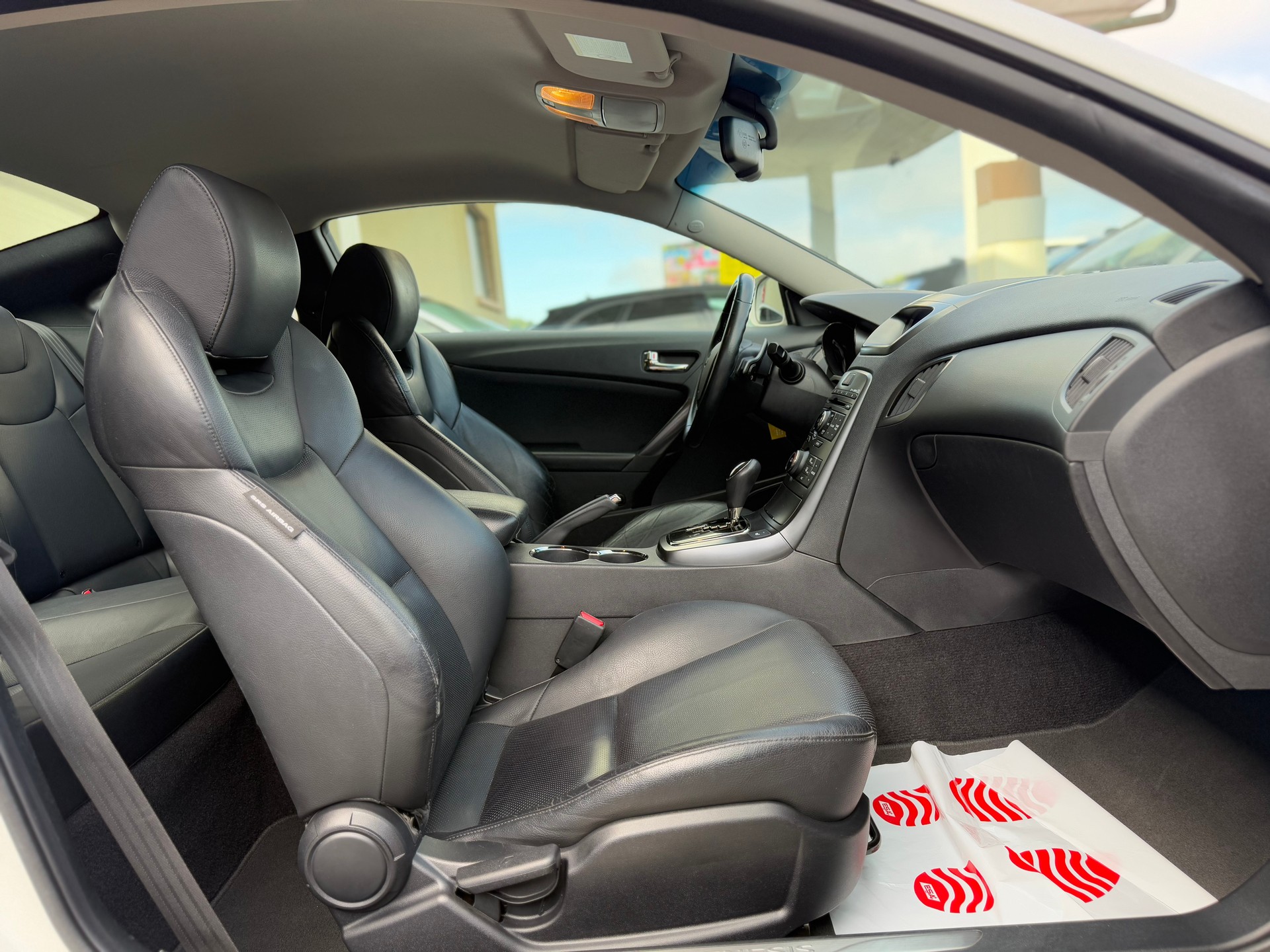 HYUNDAI Genesis 3.8 V6 Automatic-image-13
