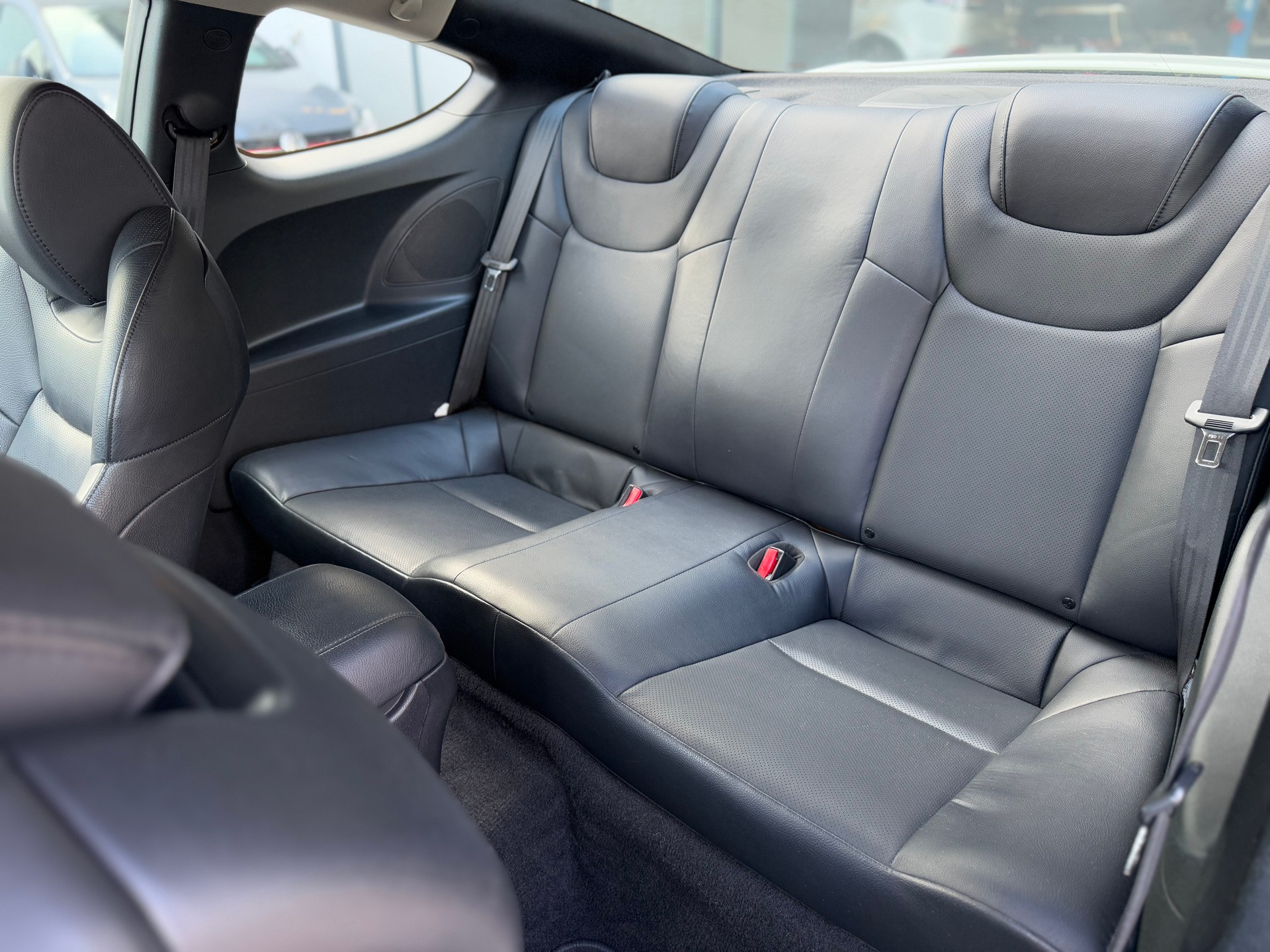 HYUNDAI Genesis 3.8 V6 Automatic-image-10
