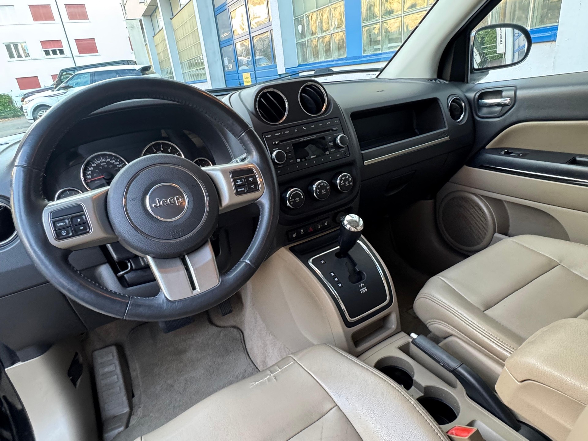 JEEP Compass 2.4 Limited CVT-image-4