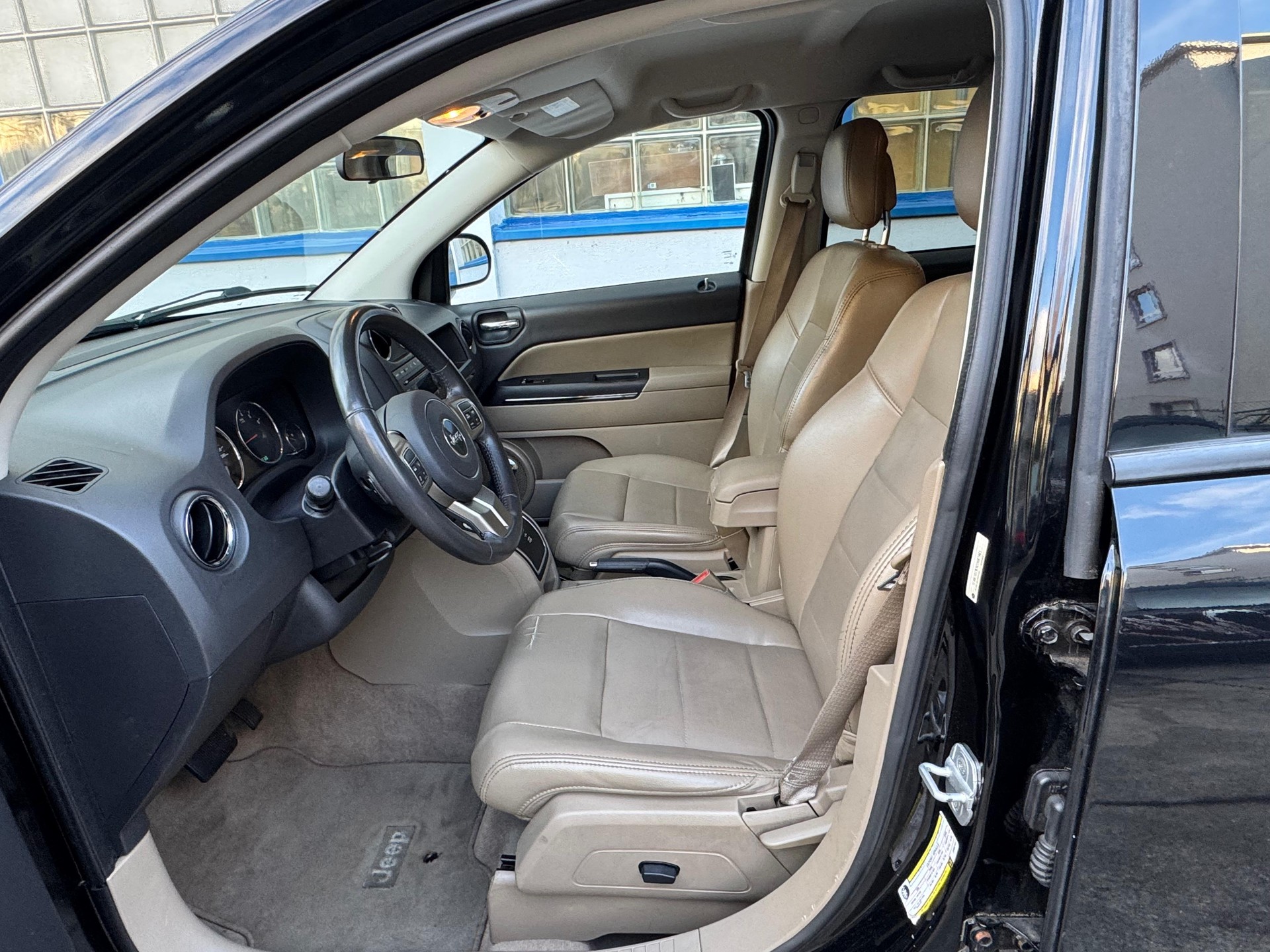 JEEP Compass 2.4 Limited CVT-image-6