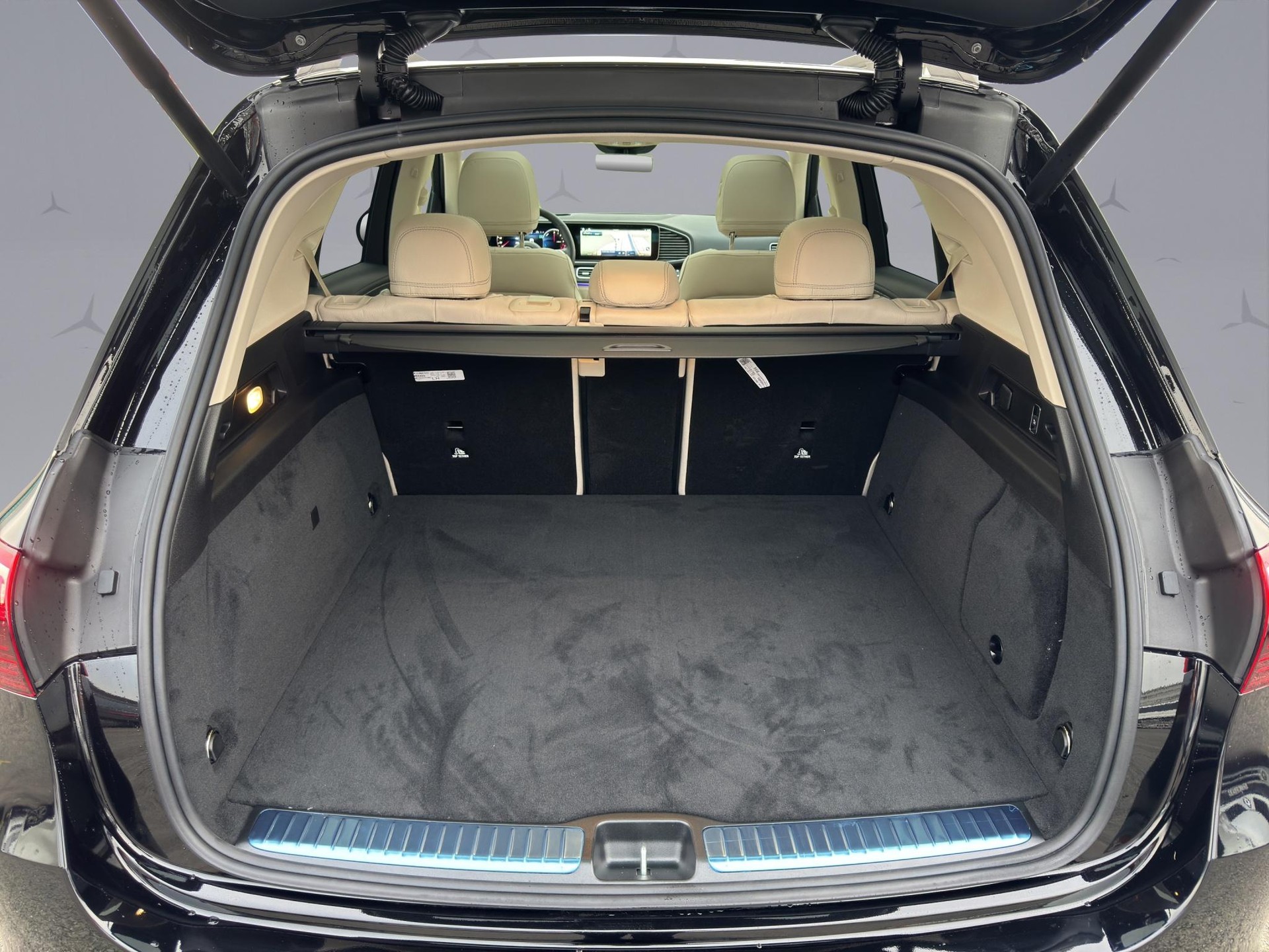 MERCEDES-BENZ GLE 350 de EQ Star AMG Line 4matic-image-19