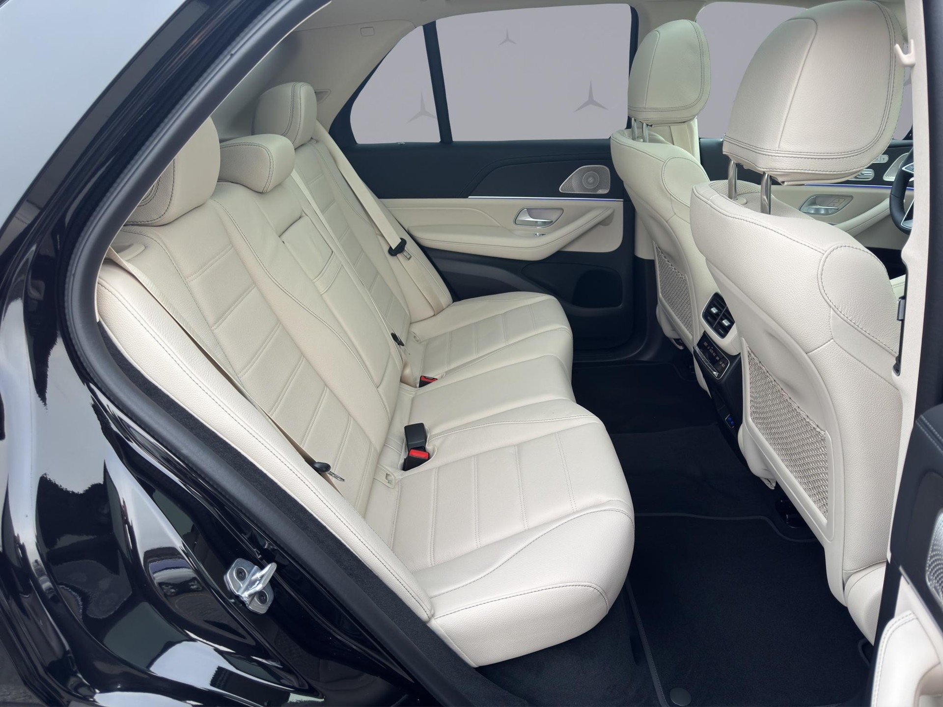 MERCEDES-BENZ GLE 350 de EQ Star AMG Line 4matic-image-17